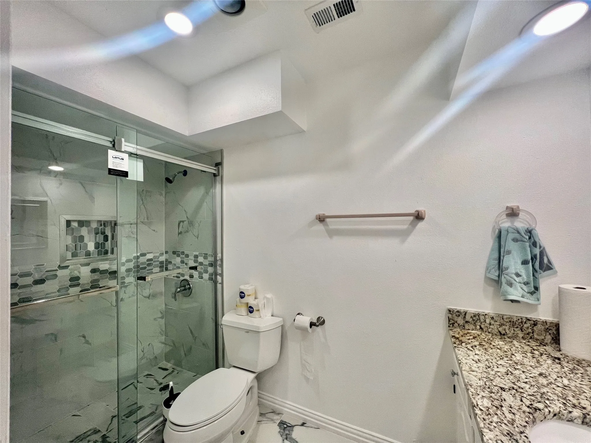 Single Family Residence For Rent in Dallas County , 702 Mount Vernon Drive, Richardson, Texas 75081, 3 Bedroom, 2 Bathroom, 2 Garage spaces, 2,050 Sqft, built in 1980, mls#21352191, Real Estate Agent in Richardson, Homes For Rent in Dallas county, Homes For Rent in Richardson, Realtor in Richardson Texas, Real Estate Brokerage Independent Realty Texas, Luminita Cordes Realtor
