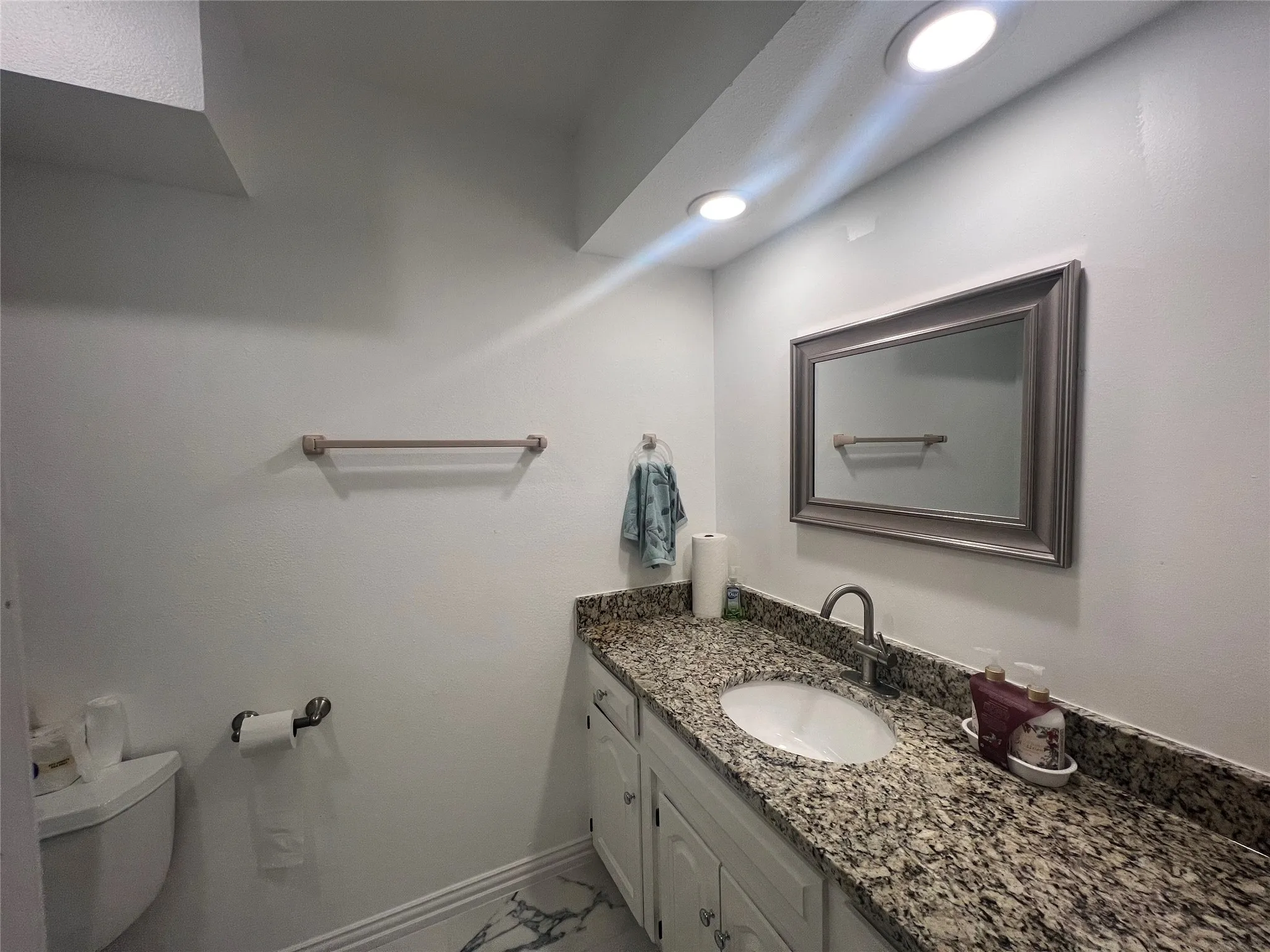 Single Family Residence For Rent in Dallas County , 702 Mount Vernon Drive, Richardson, Texas 75081, 3 Bedroom, 2 Bathroom, 2 Garage spaces, 2,050 Sqft, built in 1980, mls#21352191, Real Estate Agent in Richardson, Homes For Rent in Dallas county, Homes For Rent in Richardson, Realtor in Richardson Texas, Real Estate Brokerage Independent Realty Texas, Luminita Cordes Realtor