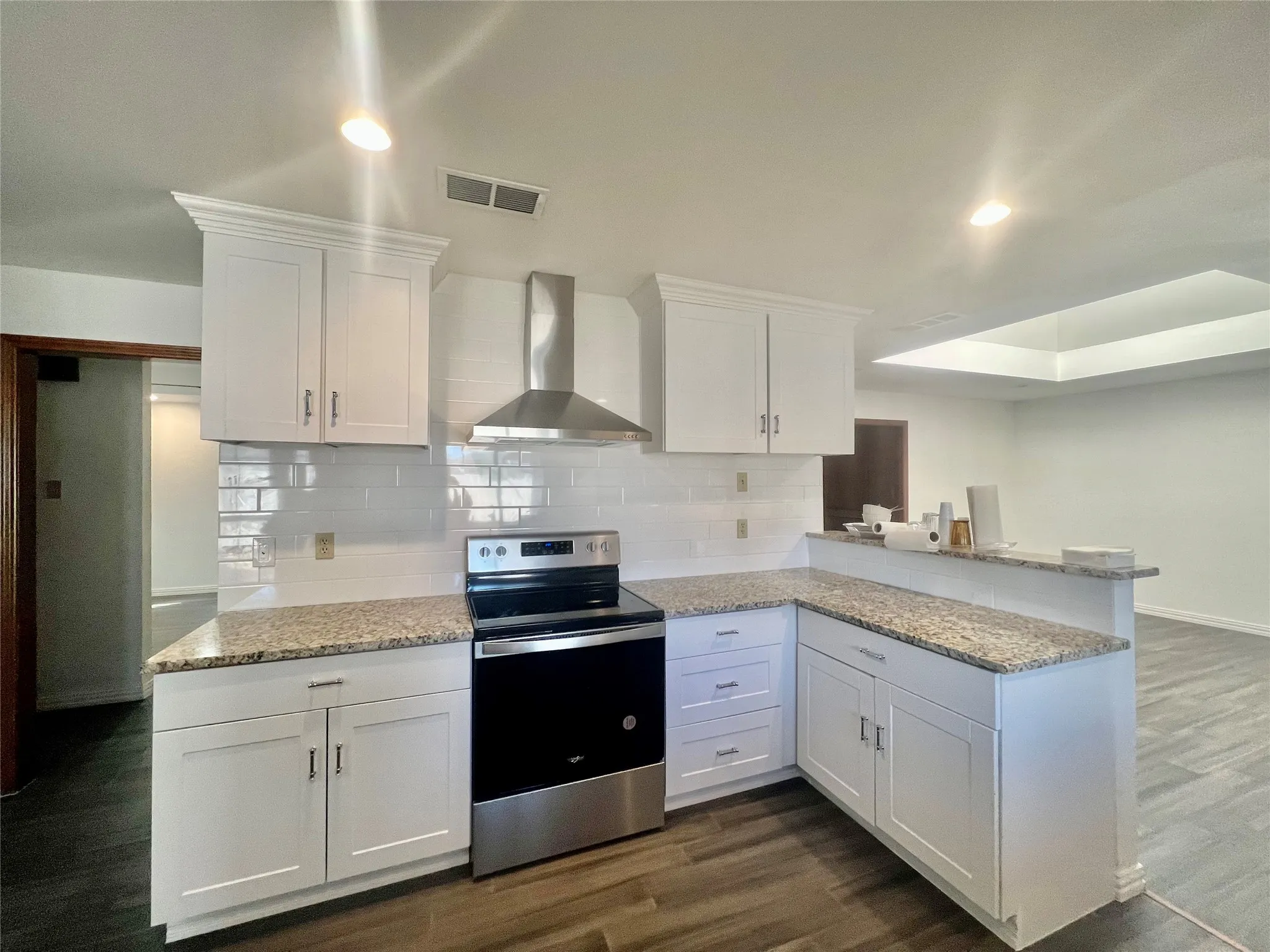 Single Family Residence For Rent in Dallas County , 702 Mount Vernon Drive, Richardson, Texas 75081, 3 Bedroom, 2 Bathroom, 2 Garage spaces, 2,050 Sqft, built in 1980, mls#21352191, Real Estate Agent in Richardson, Homes For Rent in Dallas county, Homes For Rent in Richardson, Realtor in Richardson Texas, Real Estate Brokerage Independent Realty Texas, Luminita Cordes Realtor