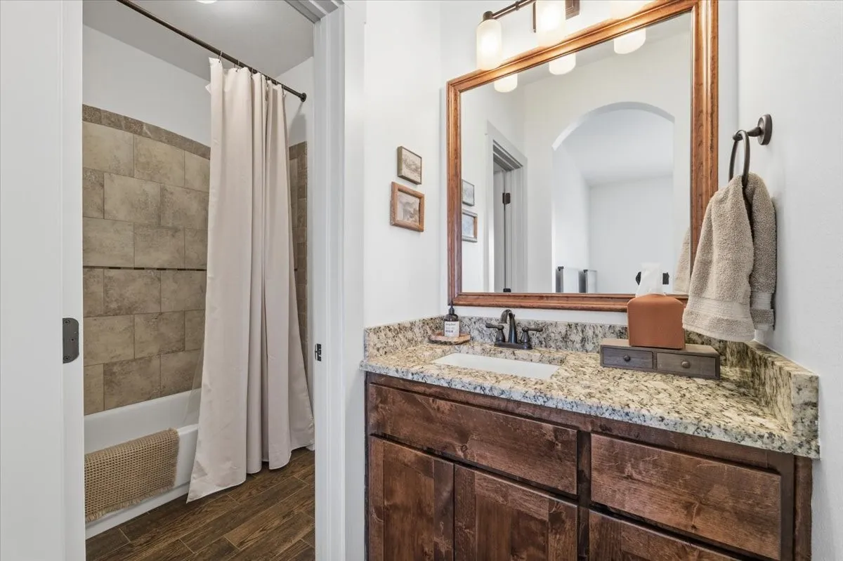 Single Family Residence For Rent in Parker County , 570 S Point Court, Aledo, Texas 76008, 4 Bedroom, 3 Bathroom, 3 Garage spaces, 2,745 Sqft, built in 2013, mls#21342390, Real Estate Agent in Aledo, Homes For Rent in Parker county, Homes For Rent in Aledo, Realtor in Aledo Texas, Real Estate Brokerage Independent Realty Texas, Luminita Cordes Realtor