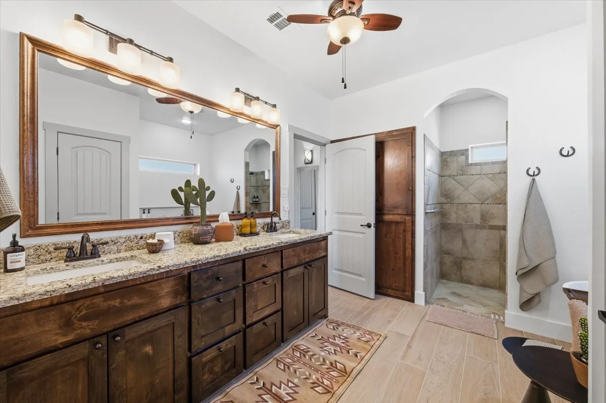 Single Family Residence For Rent in Parker County , 570 S Point Court, Aledo, Texas 76008, 4 Bedroom, 3 Bathroom, 3 Garage spaces, 2,745 Sqft, built in 2013, mls#21342390, Real Estate Agent in Aledo, Homes For Rent in Parker county, Homes For Rent in Aledo, Realtor in Aledo Texas, Real Estate Brokerage Independent Realty Texas, Luminita Cordes Realtor