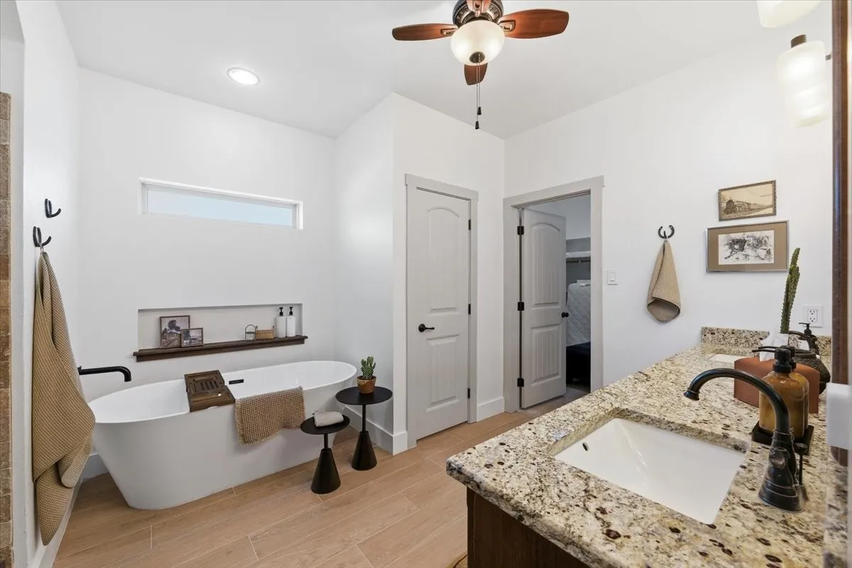 Single Family Residence For Rent in Parker County , 570 S Point Court, Aledo, Texas 76008, 4 Bedroom, 3 Bathroom, 3 Garage spaces, 2,745 Sqft, built in 2013, mls#21342390, Real Estate Agent in Aledo, Homes For Rent in Parker county, Homes For Rent in Aledo, Realtor in Aledo Texas, Real Estate Brokerage Independent Realty Texas, Luminita Cordes Realtor