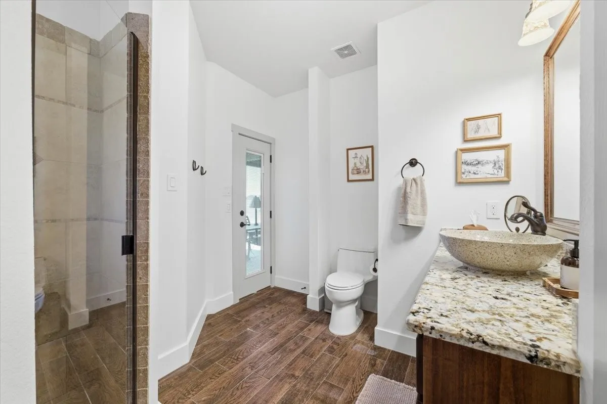 Single Family Residence For Rent in Parker County , 570 S Point Court, Aledo, Texas 76008, 4 Bedroom, 3 Bathroom, 3 Garage spaces, 2,745 Sqft, built in 2013, mls#21342390, Real Estate Agent in Aledo, Homes For Rent in Parker county, Homes For Rent in Aledo, Realtor in Aledo Texas, Real Estate Brokerage Independent Realty Texas, Luminita Cordes Realtor