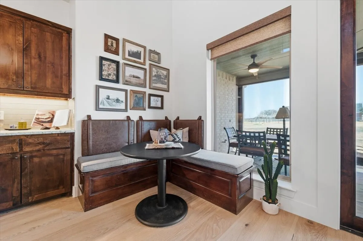 Single Family Residence For Rent in Parker County , 570 S Point Court, Aledo, Texas 76008, 4 Bedroom, 3 Bathroom, 3 Garage spaces, 2,745 Sqft, built in 2013, mls#21342390, Real Estate Agent in Aledo, Homes For Rent in Parker county, Homes For Rent in Aledo, Realtor in Aledo Texas, Real Estate Brokerage Independent Realty Texas, Luminita Cordes Realtor