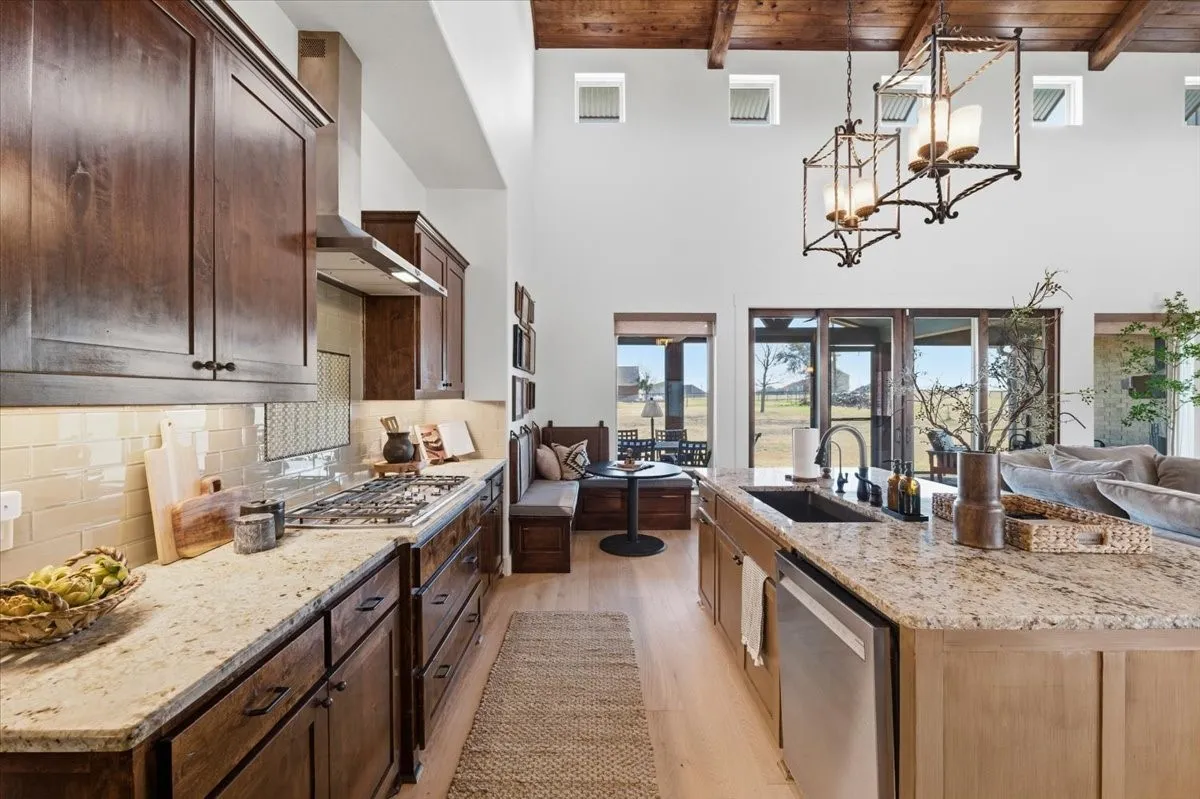 Single Family Residence For Rent in Parker County , 570 S Point Court, Aledo, Texas 76008, 4 Bedroom, 3 Bathroom, 3 Garage spaces, 2,745 Sqft, built in 2013, mls#21342390, Real Estate Agent in Aledo, Homes For Rent in Parker county, Homes For Rent in Aledo, Realtor in Aledo Texas, Real Estate Brokerage Independent Realty Texas, Luminita Cordes Realtor