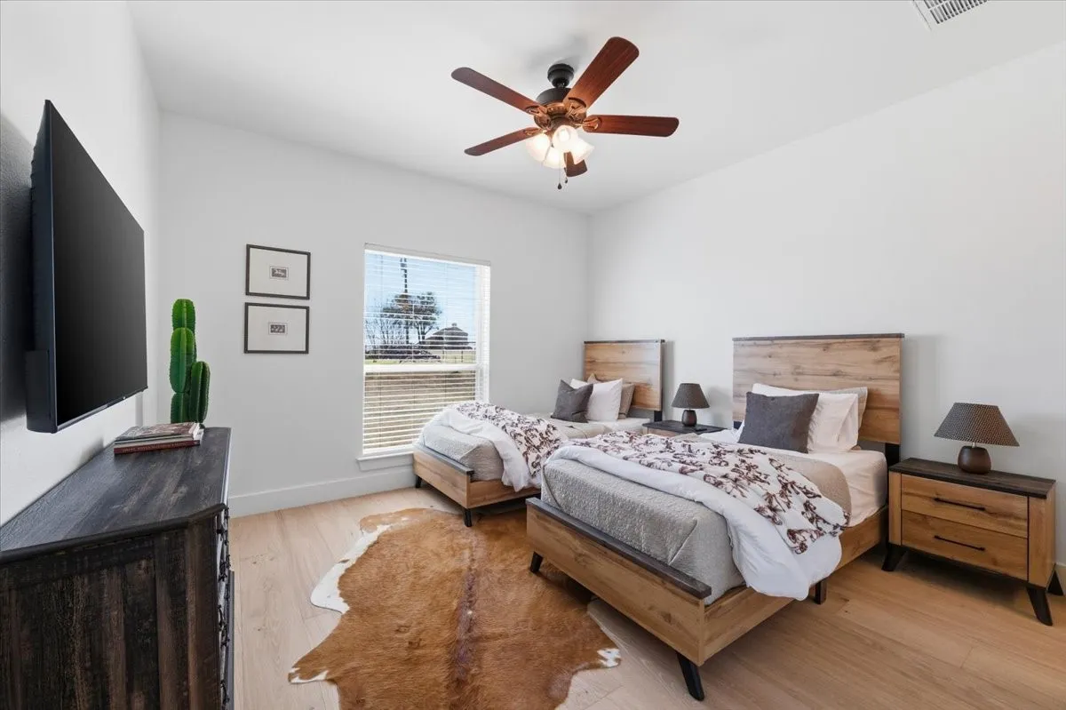Single Family Residence For Rent in Parker County , 570 S Point Court, Aledo, Texas 76008, 4 Bedroom, 3 Bathroom, 3 Garage spaces, 2,745 Sqft, built in 2013, mls#21342390, Real Estate Agent in Aledo, Homes For Rent in Parker county, Homes For Rent in Aledo, Realtor in Aledo Texas, Real Estate Brokerage Independent Realty Texas, Luminita Cordes Realtor