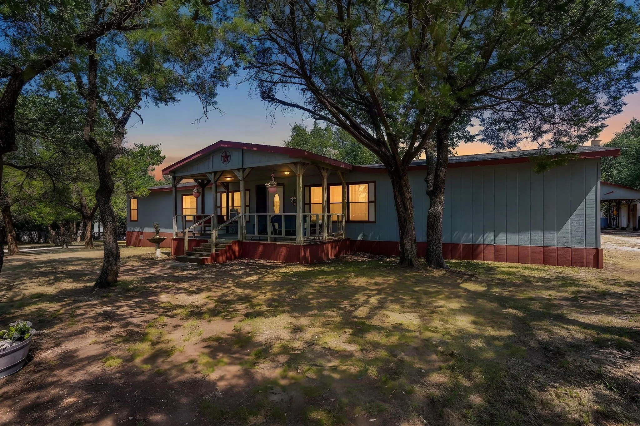 Manufactured Home For Sale in Hood County , 4406 Appletree Court, Granbury, Texas 76048, 4 Bedroom, 3 Bathroom, 2 Garage spaces, 2,118 Sqft, built in 1995, mls#21348621, Real Estate Agent in Granbury, Homes For Sale in Hood county, Homes For Sale in Granbury, Realtor in Granbury Texas, Real Estate Brokerage Independent Realty Texas, Luminita Cordes Realtor
