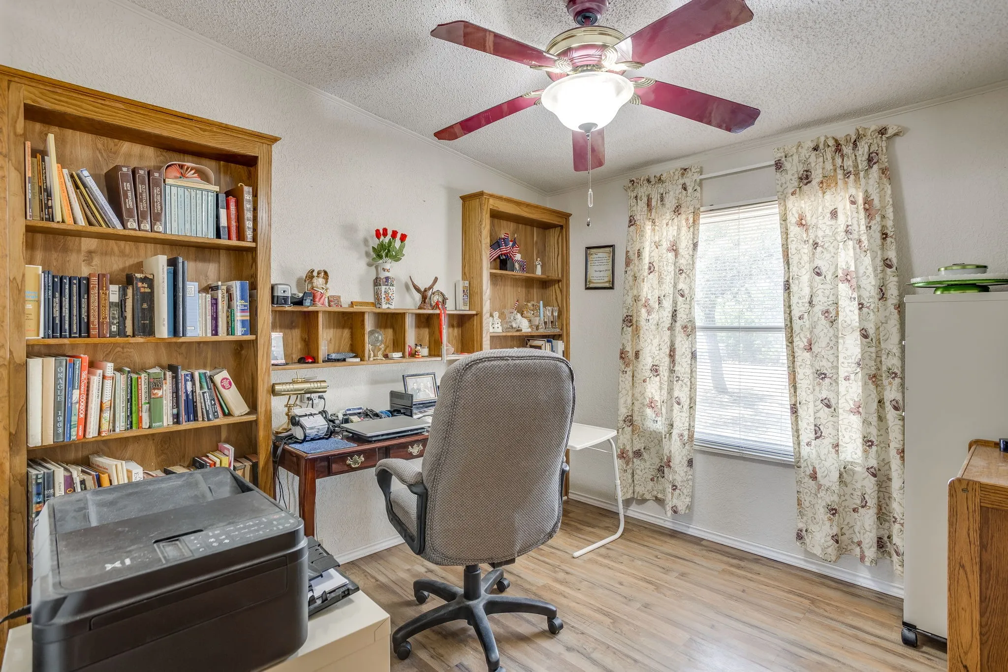 Manufactured Home For Sale in Hood County , 4406 Appletree Court, Granbury, Texas 76048, 4 Bedroom, 3 Bathroom, 2 Garage spaces, 2,118 Sqft, built in 1995, mls#21348621, Real Estate Agent in Granbury, Homes For Sale in Hood county, Homes For Sale in Granbury, Realtor in Granbury Texas, Real Estate Brokerage Independent Realty Texas, Luminita Cordes Realtor