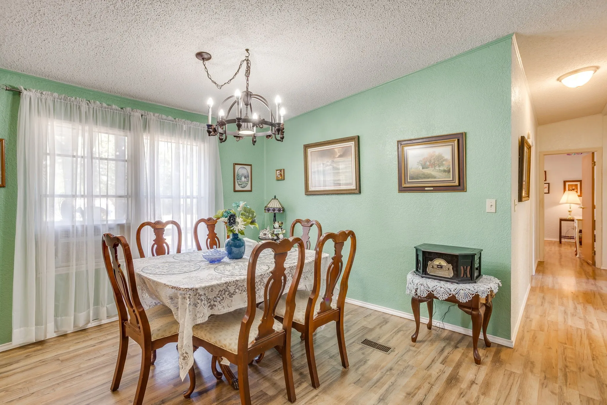 Manufactured Home For Sale in Hood County , 4406 Appletree Court, Granbury, Texas 76048, 4 Bedroom, 3 Bathroom, 2 Garage spaces, 2,118 Sqft, built in 1995, mls#21348621, Real Estate Agent in Granbury, Homes For Sale in Hood county, Homes For Sale in Granbury, Realtor in Granbury Texas, Real Estate Brokerage Independent Realty Texas, Luminita Cordes Realtor