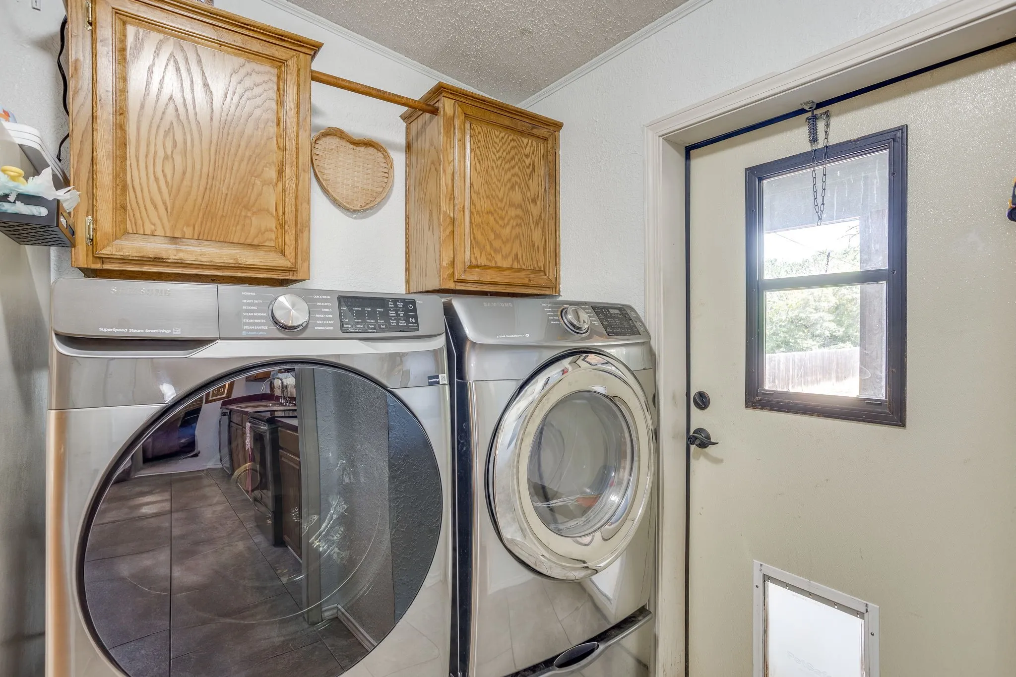 Manufactured Home For Sale in Hood County , 4406 Appletree Court, Granbury, Texas 76048, 4 Bedroom, 3 Bathroom, 2 Garage spaces, 2,118 Sqft, built in 1995, mls#21348621, Real Estate Agent in Granbury, Homes For Sale in Hood county, Homes For Sale in Granbury, Realtor in Granbury Texas, Real Estate Brokerage Independent Realty Texas, Luminita Cordes Realtor