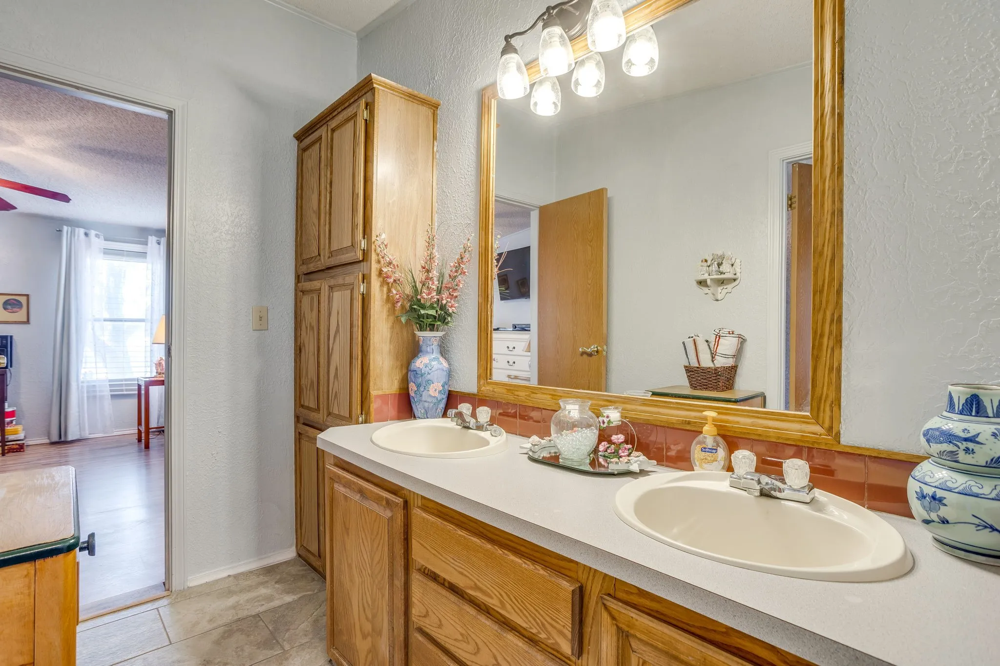 Manufactured Home For Sale in Hood County , 4406 Appletree Court, Granbury, Texas 76048, 4 Bedroom, 3 Bathroom, 2 Garage spaces, 2,118 Sqft, built in 1995, mls#21348621, Real Estate Agent in Granbury, Homes For Sale in Hood county, Homes For Sale in Granbury, Realtor in Granbury Texas, Real Estate Brokerage Independent Realty Texas, Luminita Cordes Realtor