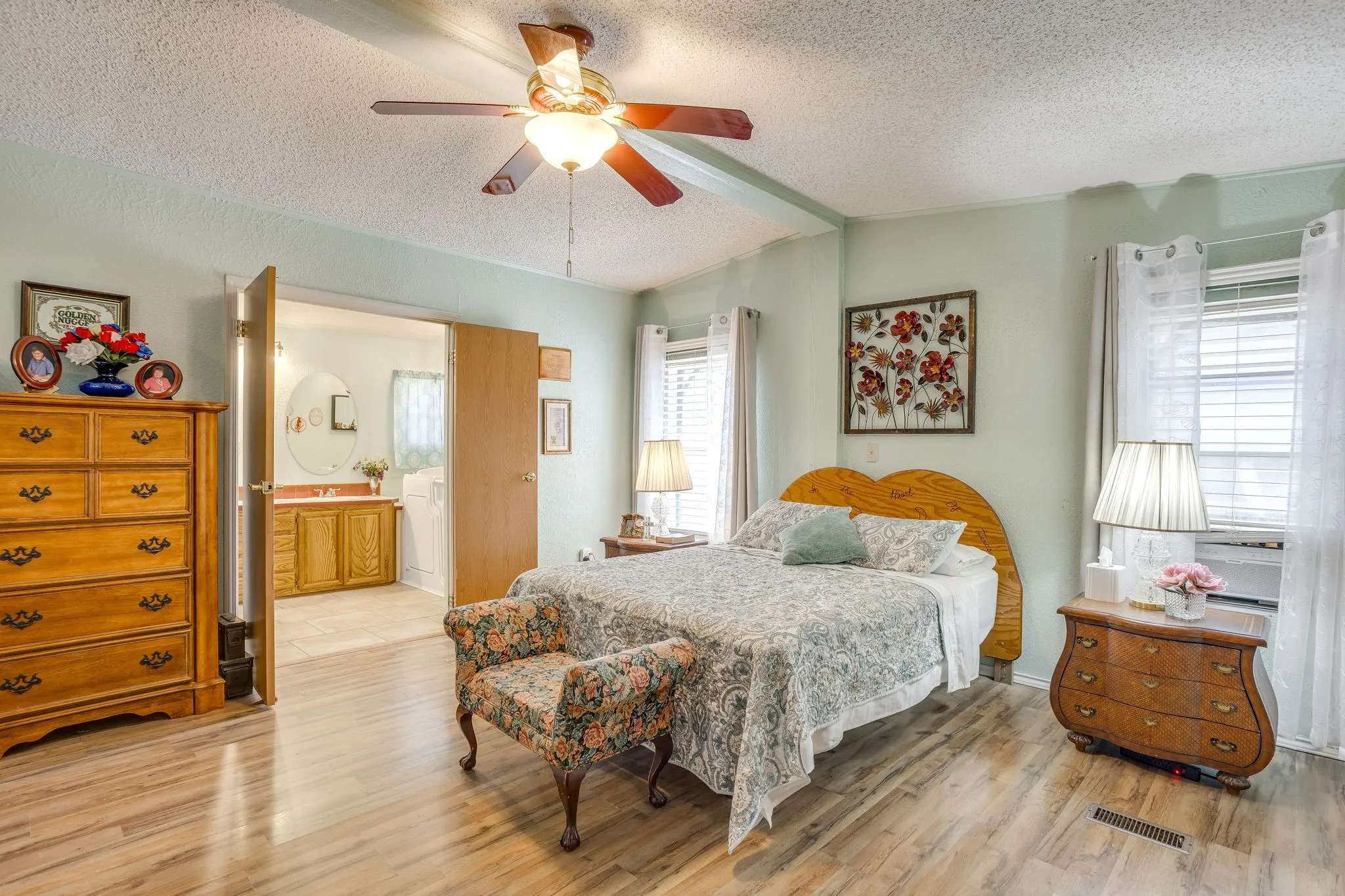 Manufactured Home For Sale in Hood County , 4406 Appletree Court, Granbury, Texas 76048, 4 Bedroom, 3 Bathroom, 2 Garage spaces, 2,118 Sqft, built in 1995, mls#21348621, Real Estate Agent in Granbury, Homes For Sale in Hood county, Homes For Sale in Granbury, Realtor in Granbury Texas, Real Estate Brokerage Independent Realty Texas, Luminita Cordes Realtor