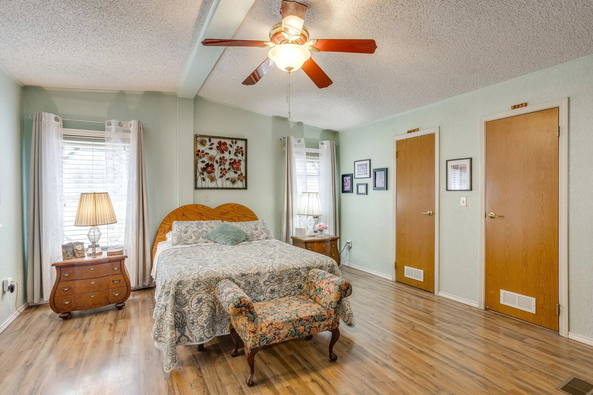 Manufactured Home For Sale in Hood County , 4406 Appletree Court, Granbury, Texas 76048, 4 Bedroom, 3 Bathroom, 2 Garage spaces, 2,118 Sqft, built in 1995, mls#21348621, Real Estate Agent in Granbury, Homes For Sale in Hood county, Homes For Sale in Granbury, Realtor in Granbury Texas, Real Estate Brokerage Independent Realty Texas, Luminita Cordes Realtor
