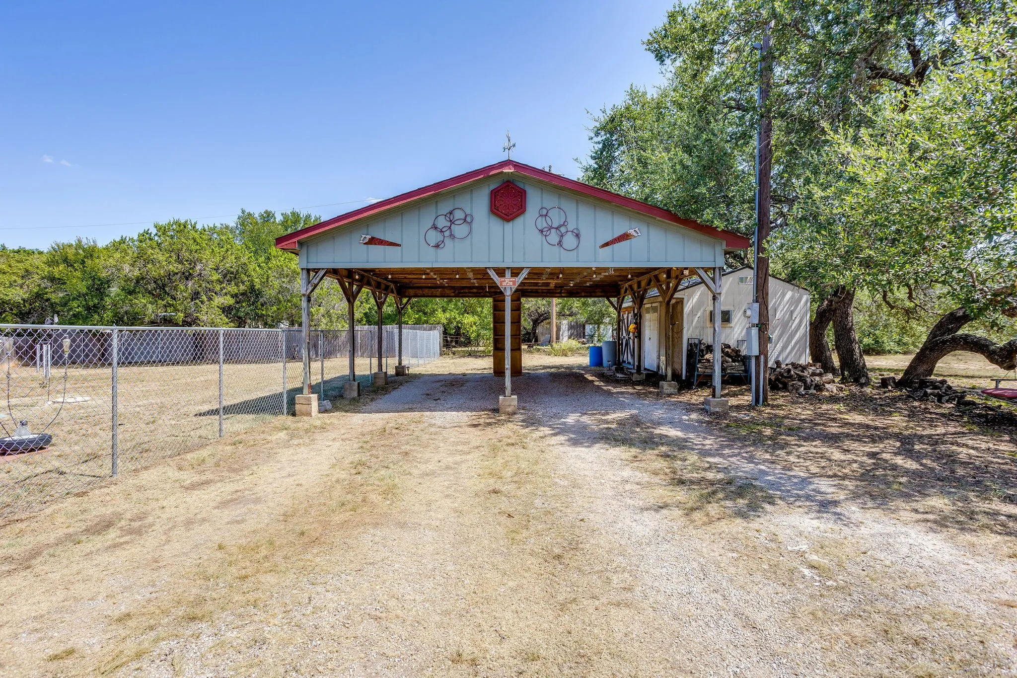 Manufactured Home For Sale in Hood County , 4406 Appletree Court, Granbury, Texas 76048, 4 Bedroom, 3 Bathroom, 2 Garage spaces, 2,118 Sqft, built in 1995, mls#21348621, Real Estate Agent in Granbury, Homes For Sale in Hood county, Homes For Sale in Granbury, Realtor in Granbury Texas, Real Estate Brokerage Independent Realty Texas, Luminita Cordes Realtor