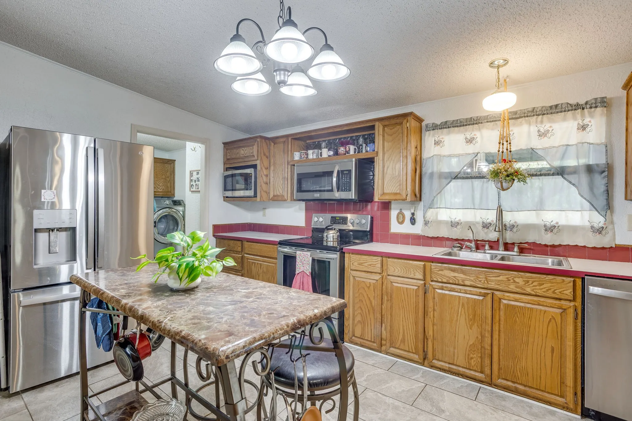 Manufactured Home For Sale in Hood County , 4406 Appletree Court, Granbury, Texas 76048, 4 Bedroom, 3 Bathroom, 2 Garage spaces, 2,118 Sqft, built in 1995, mls#21348621, Real Estate Agent in Granbury, Homes For Sale in Hood county, Homes For Sale in Granbury, Realtor in Granbury Texas, Real Estate Brokerage Independent Realty Texas, Luminita Cordes Realtor