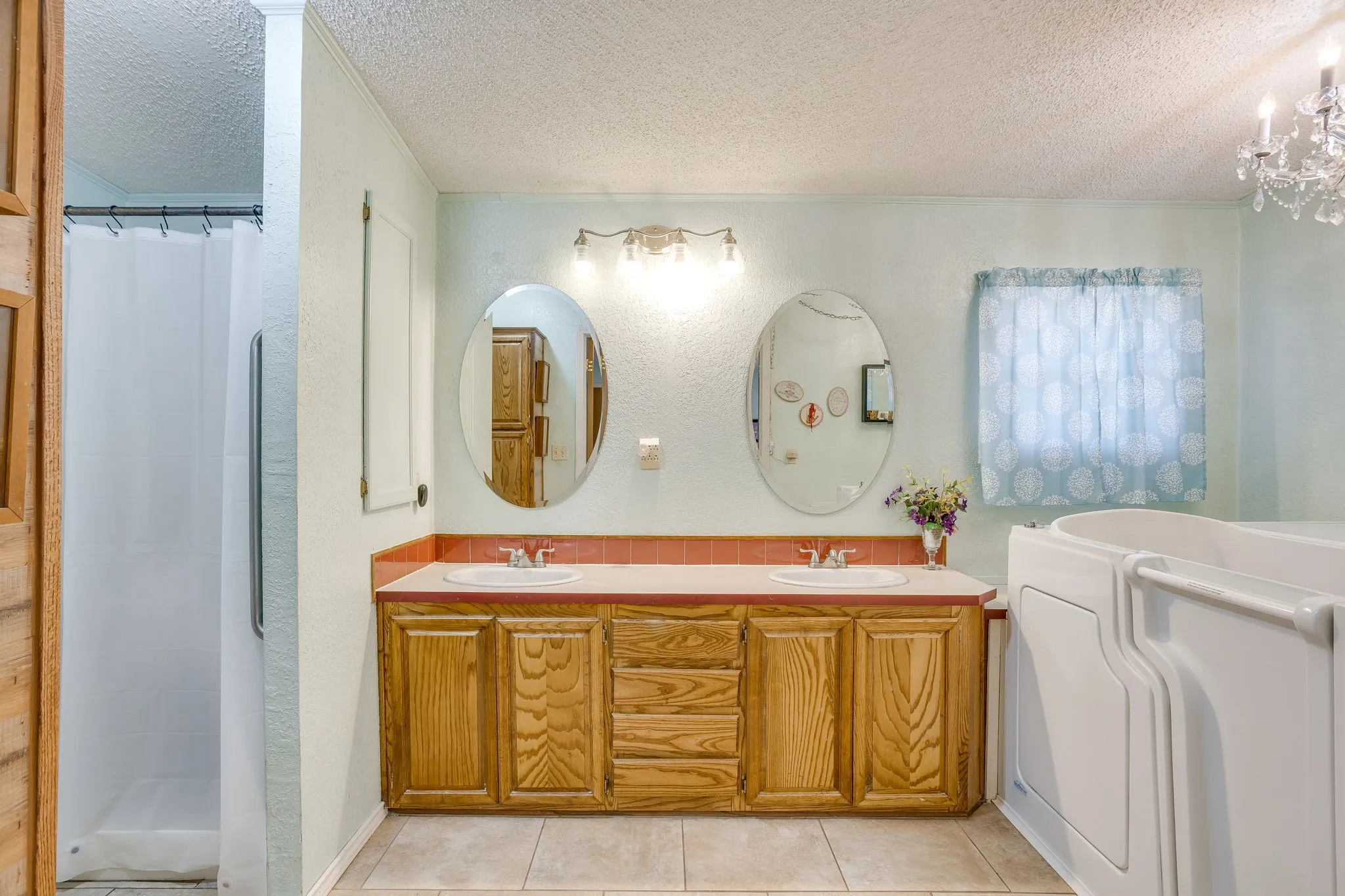 Manufactured Home For Sale in Hood County , 4406 Appletree Court, Granbury, Texas 76048, 4 Bedroom, 3 Bathroom, 2 Garage spaces, 2,118 Sqft, built in 1995, mls#21348621, Real Estate Agent in Granbury, Homes For Sale in Hood county, Homes For Sale in Granbury, Realtor in Granbury Texas, Real Estate Brokerage Independent Realty Texas, Luminita Cordes Realtor