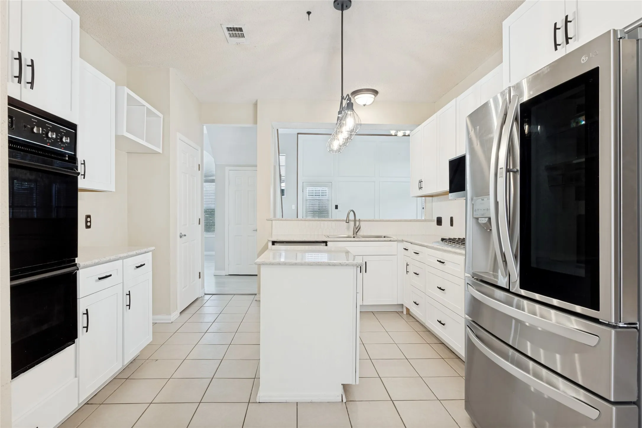 Single Family Residence For Sale in Dallas County , 2123 Daniel Way, Carrollton, Texas 75006, 4 Bedroom, 3 Bathroom, Garage spaces, 2,553 Sqft, built in 1986, mls#21350885, Real Estate Agent in Carrollton, Homes For Sale in Dallas county, Homes For Sale in Carrollton, Realtor in Carrollton Texas, Real Estate Brokerage Independent Realty Texas, Luminita Cordes Realtor