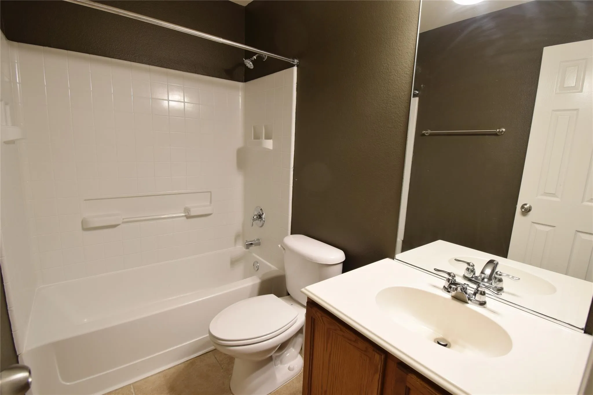 Single Family Residence For Rent in Tarrant County , 1006 Abigail Drive, Arlington, Texas 76002, 3 Bedroom, 2 Bathroom, 2 Garage spaces, 1,784 Sqft, built in 2007, mls#21352158, Real Estate Agent in Arlington, Homes For Rent in Tarrant county, Homes For Rent in Arlington, Realtor in Arlington Texas, Real Estate Brokerage Independent Realty Texas, Luminita Cordes Realtor