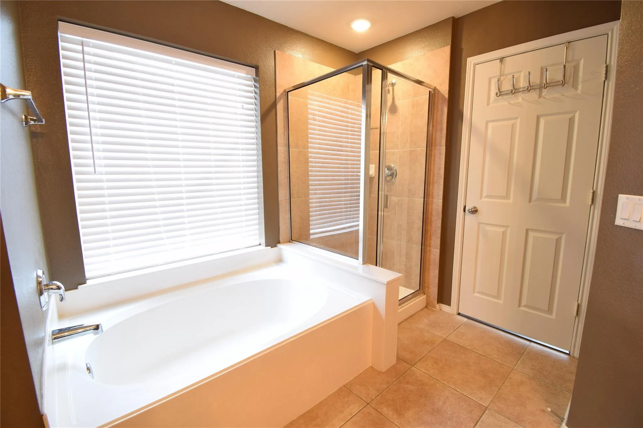 Single Family Residence For Rent in Tarrant County , 1006 Abigail Drive, Arlington, Texas 76002, 3 Bedroom, 2 Bathroom, 2 Garage spaces, 1,784 Sqft, built in 2007, mls#21352158, Real Estate Agent in Arlington, Homes For Rent in Tarrant county, Homes For Rent in Arlington, Realtor in Arlington Texas, Real Estate Brokerage Independent Realty Texas, Luminita Cordes Realtor