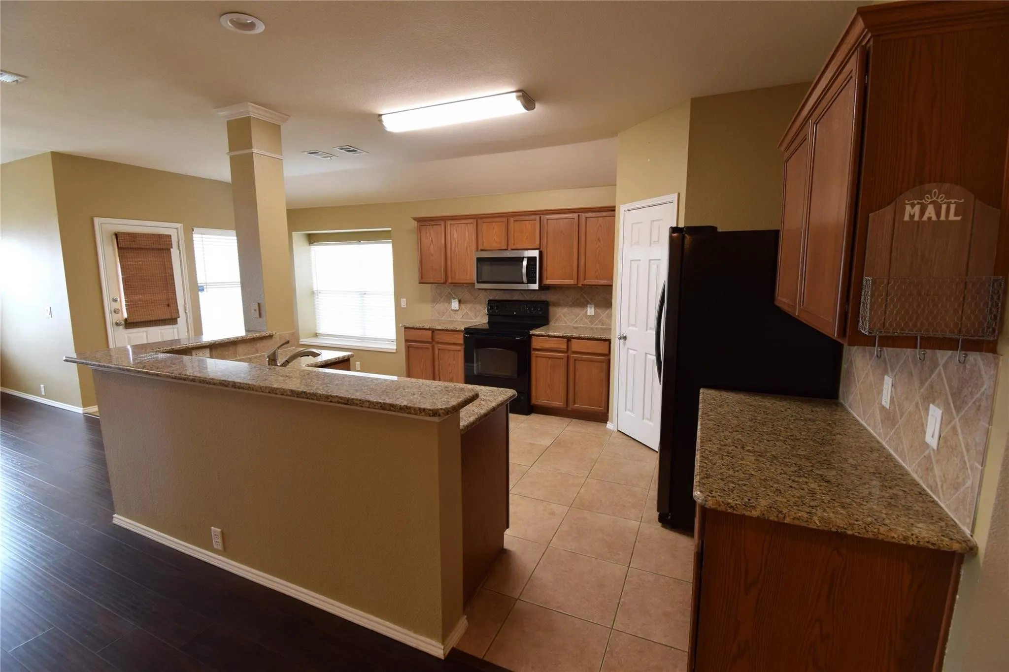 Single Family Residence For Rent in Tarrant County , 1006 Abigail Drive, Arlington, Texas 76002, 3 Bedroom, 2 Bathroom, 2 Garage spaces, 1,784 Sqft, built in 2007, mls#21352158, Real Estate Agent in Arlington, Homes For Rent in Tarrant county, Homes For Rent in Arlington, Realtor in Arlington Texas, Real Estate Brokerage Independent Realty Texas, Luminita Cordes Realtor