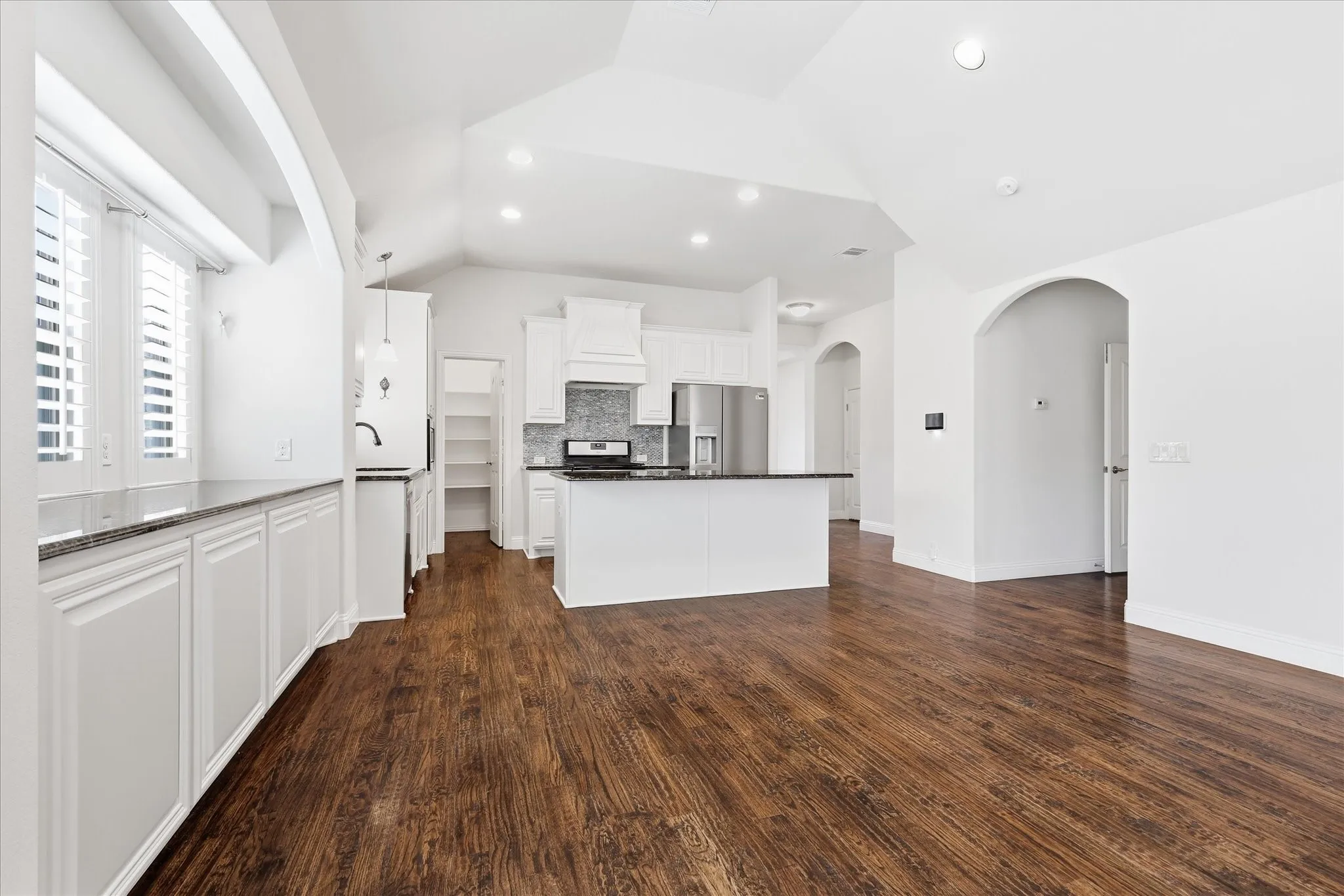 Island for extra workspace & storage.