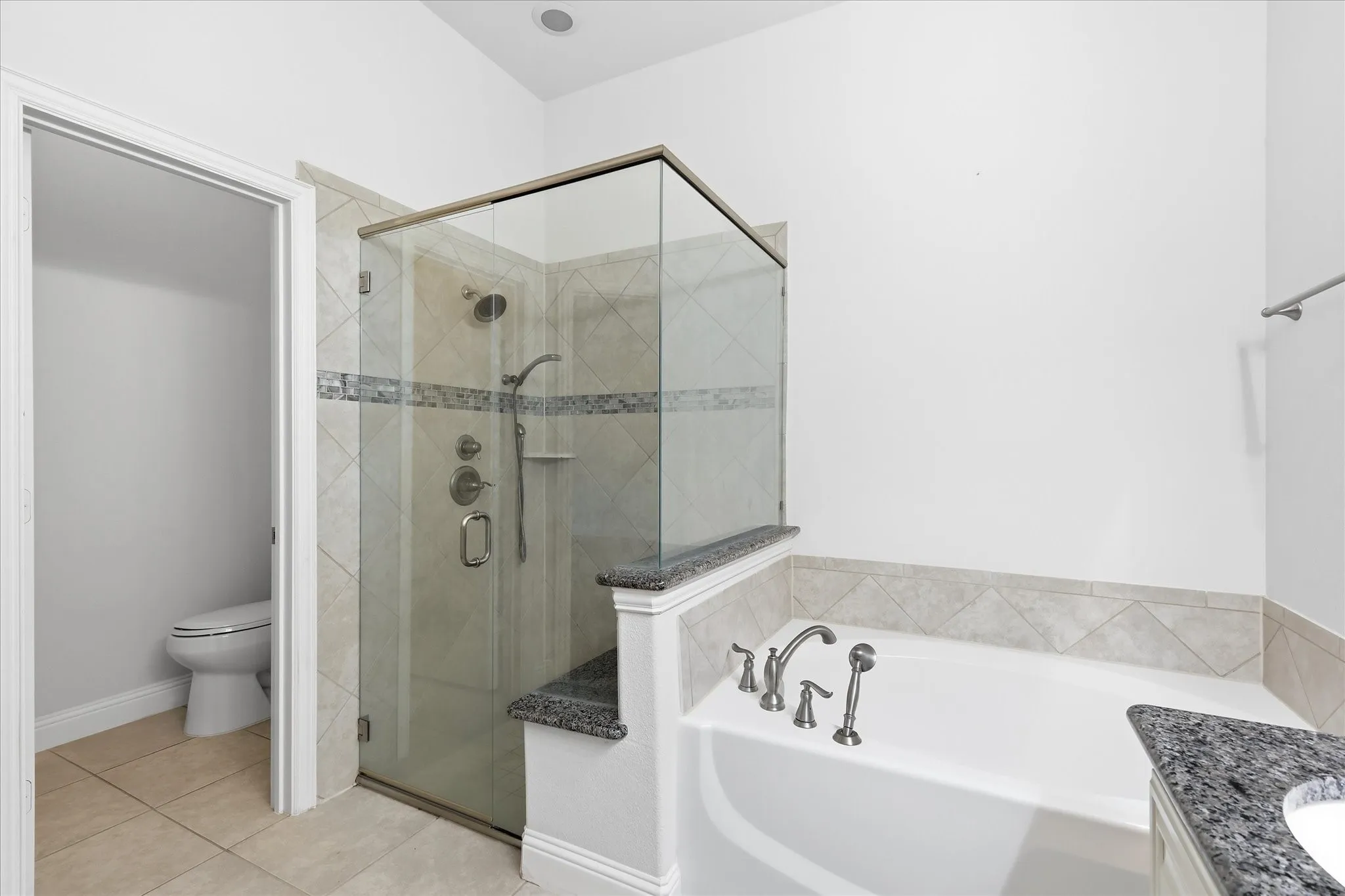 Single Family Residence For Sale in Denton County , 5800 New Ballinger Drive, Denton, Texas 76226, 4 Bedroom, 2 Bathroom, 2 Garage spaces, 2,250 Sqft, built in 2015, mls#21325363, Real Estate Agent in Denton, Homes For Sale in Denton county, Homes For Sale in Denton, Realtor in Denton Texas, Real Estate Brokerage Independent Realty Texas, Luminita Cordes Realtor