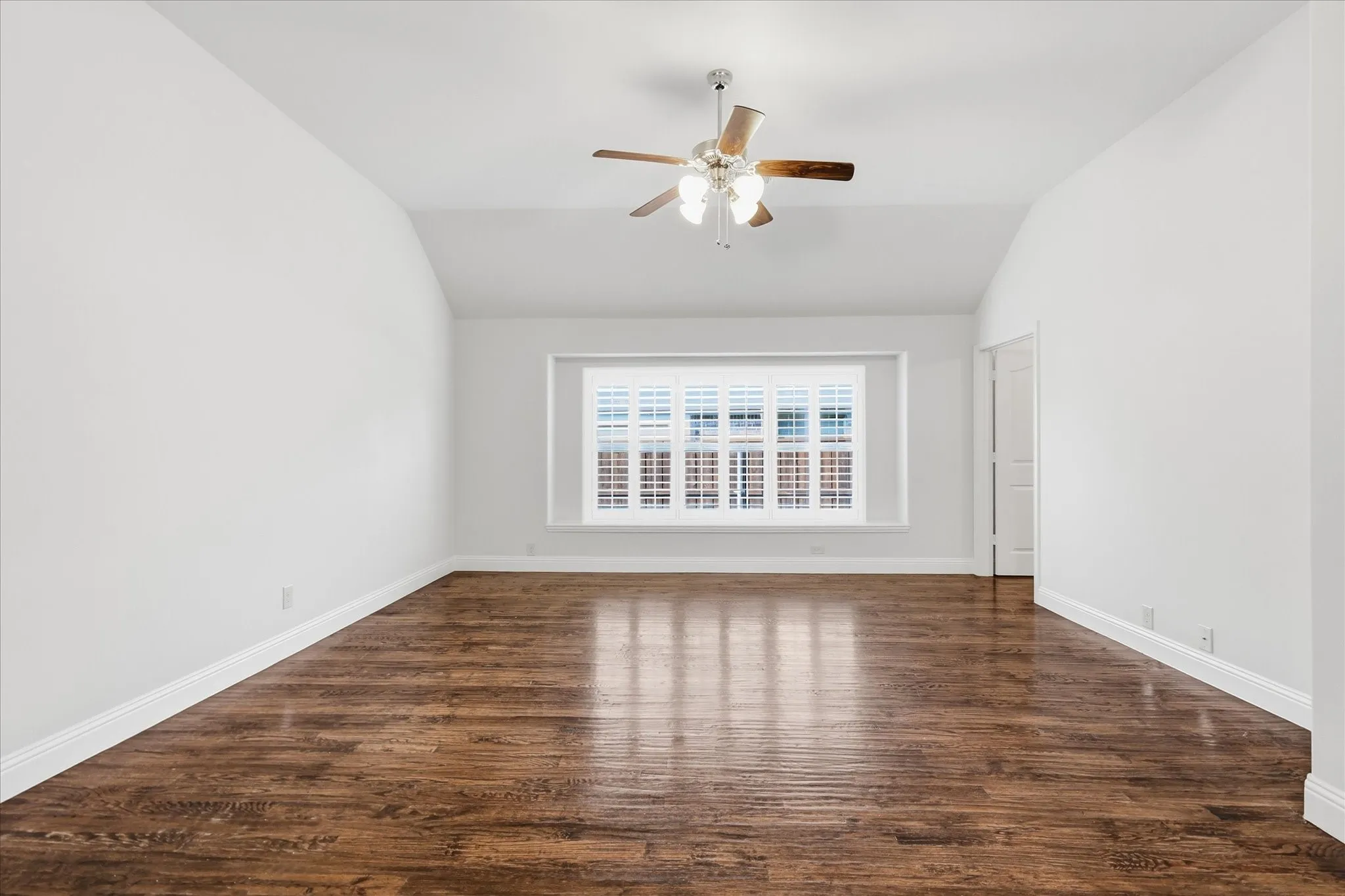 Single Family Residence For Sale in Denton County , 5800 New Ballinger Drive, Denton, Texas 76226, 4 Bedroom, 2 Bathroom, 2 Garage spaces, 2,250 Sqft, built in 2015, mls#21325363, Real Estate Agent in Denton, Homes For Sale in Denton county, Homes For Sale in Denton, Realtor in Denton Texas, Real Estate Brokerage Independent Realty Texas, Luminita Cordes Realtor