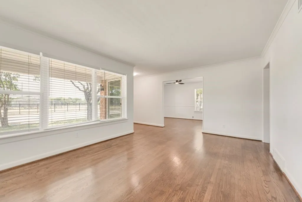 Single Family Residence For Rent in Dallas County , 9506 Mercer Drive, Dallas, Texas 75228, 2 Bedroom, 1 Bathroom, 1 Garage spaces, 1,224 Sqft, built in 1952, mls#21351961, Real Estate Agent in Dallas, Homes For Rent in Dallas county, Homes For Rent in Dallas, Realtor in Dallas Texas, Real Estate Brokerage Independent Realty Texas, Luminita Cordes Realtor
