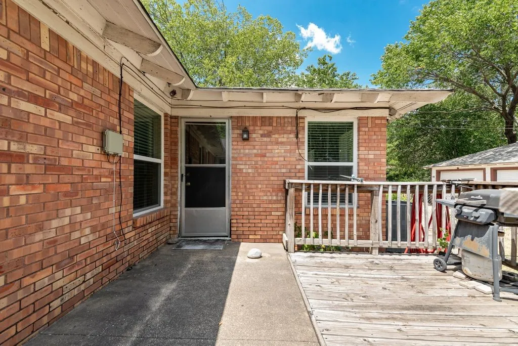 Single Family Residence For Rent in Dallas County , 9506 Mercer Drive, Dallas, Texas 75228, 2 Bedroom, 1 Bathroom, 1 Garage spaces, 1,224 Sqft, built in 1952, mls#21351961, Real Estate Agent in Dallas, Homes For Rent in Dallas county, Homes For Rent in Dallas, Realtor in Dallas Texas, Real Estate Brokerage Independent Realty Texas, Luminita Cordes Realtor