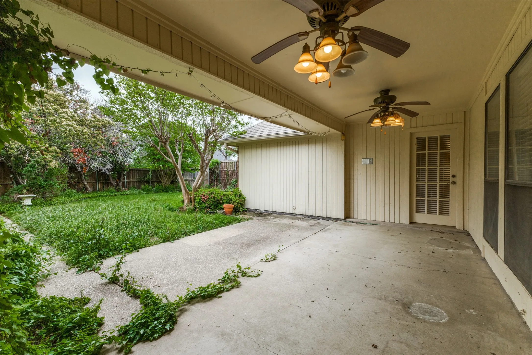 Single Family Residence For Rent in Collin County , 18612 Park Grove Lane, Dallas, Texas 75287, 4 Bedroom, 3 Bathroom, 2 Garage spaces, 2,268 Sqft, built in 1986, mls#21323519, Real Estate Agent in Dallas, Homes For Rent in Collin county, Homes For Rent in Dallas, Realtor in Dallas Texas, Real Estate Brokerage Independent Realty Texas, Luminita Cordes Realtor