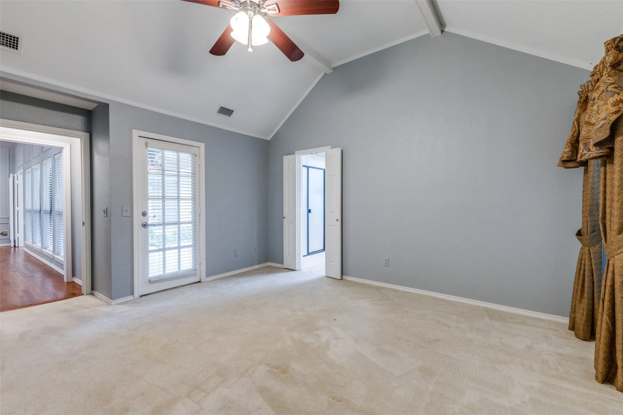 Single Family Residence For Rent in Collin County , 18612 Park Grove Lane, Dallas, Texas 75287, 4 Bedroom, 3 Bathroom, 2 Garage spaces, 2,268 Sqft, built in 1986, mls#21323519, Real Estate Agent in Dallas, Homes For Rent in Collin county, Homes For Rent in Dallas, Realtor in Dallas Texas, Real Estate Brokerage Independent Realty Texas, Luminita Cordes Realtor
