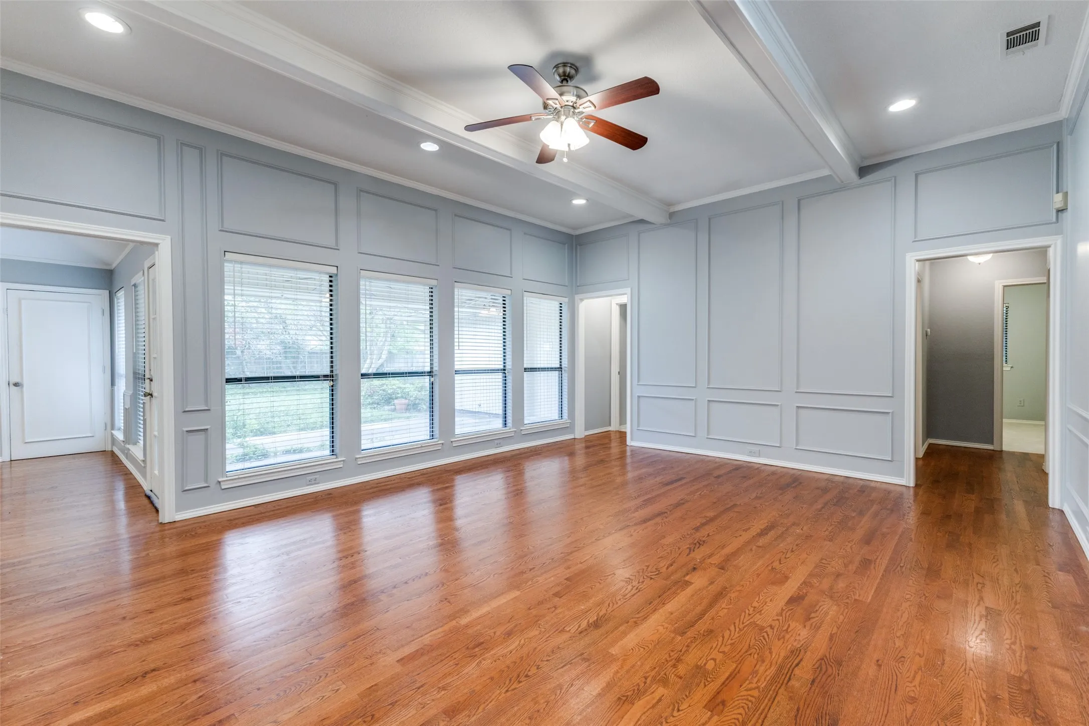 Single Family Residence For Rent in Collin County , 18612 Park Grove Lane, Dallas, Texas 75287, 4 Bedroom, 3 Bathroom, 2 Garage spaces, 2,268 Sqft, built in 1986, mls#21323519, Real Estate Agent in Dallas, Homes For Rent in Collin county, Homes For Rent in Dallas, Realtor in Dallas Texas, Real Estate Brokerage Independent Realty Texas, Luminita Cordes Realtor