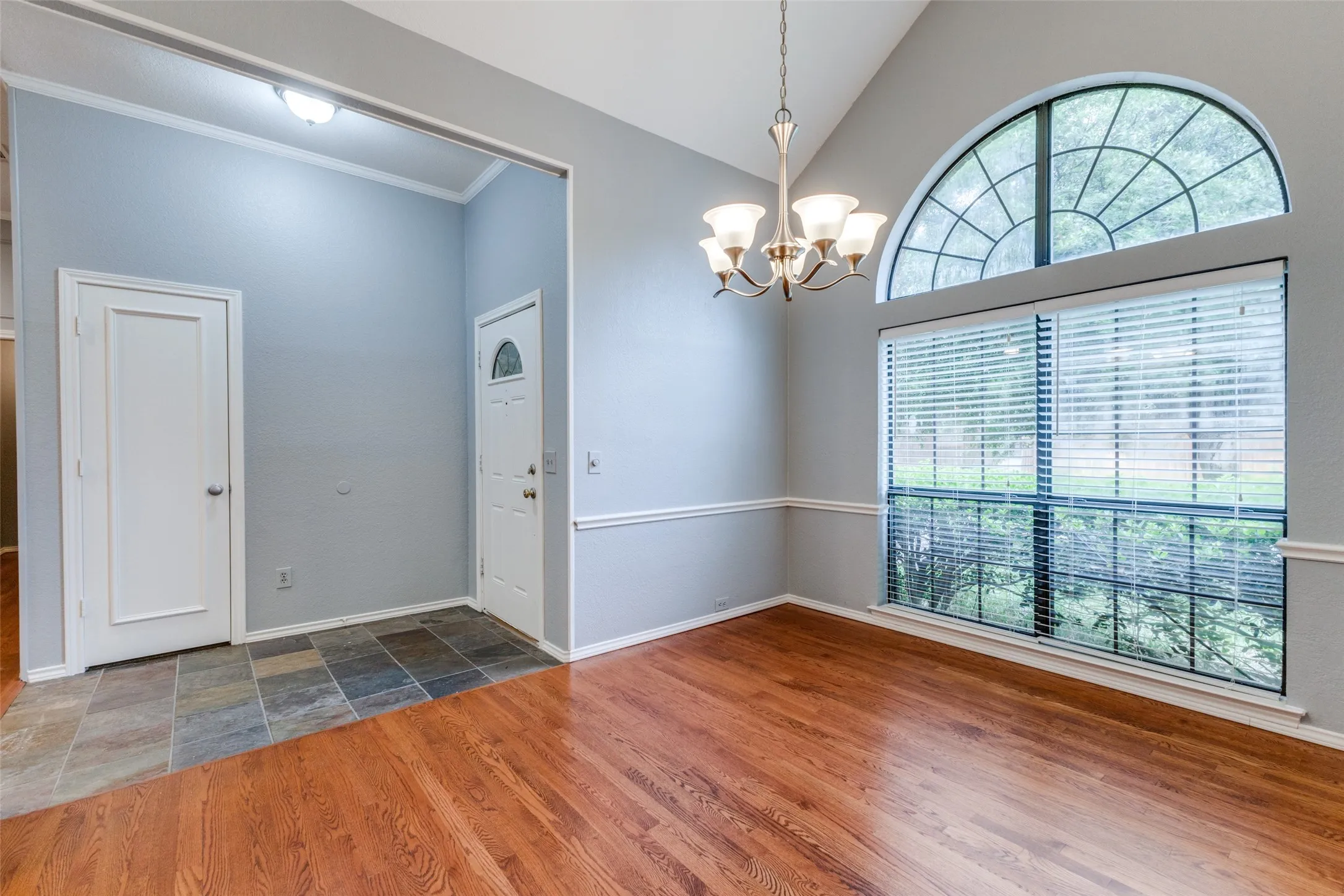 Single Family Residence For Rent in Collin County , 18612 Park Grove Lane, Dallas, Texas 75287, 4 Bedroom, 3 Bathroom, 2 Garage spaces, 2,268 Sqft, built in 1986, mls#21323519, Real Estate Agent in Dallas, Homes For Rent in Collin county, Homes For Rent in Dallas, Realtor in Dallas Texas, Real Estate Brokerage Independent Realty Texas, Luminita Cordes Realtor
