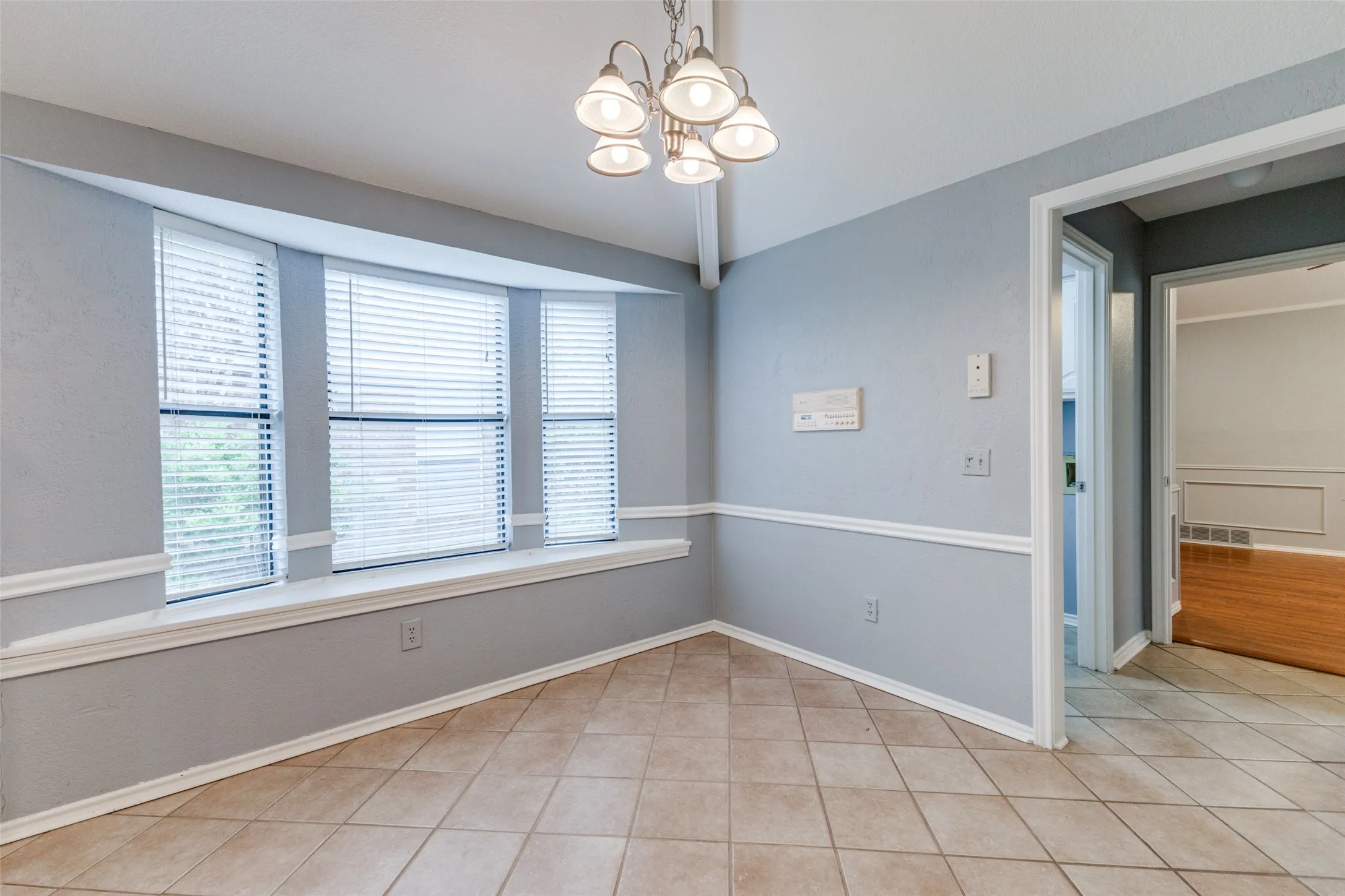 Single Family Residence For Rent in Collin County , 18612 Park Grove Lane, Dallas, Texas 75287, 4 Bedroom, 3 Bathroom, 2 Garage spaces, 2,268 Sqft, built in 1986, mls#21323519, Real Estate Agent in Dallas, Homes For Rent in Collin county, Homes For Rent in Dallas, Realtor in Dallas Texas, Real Estate Brokerage Independent Realty Texas, Luminita Cordes Realtor