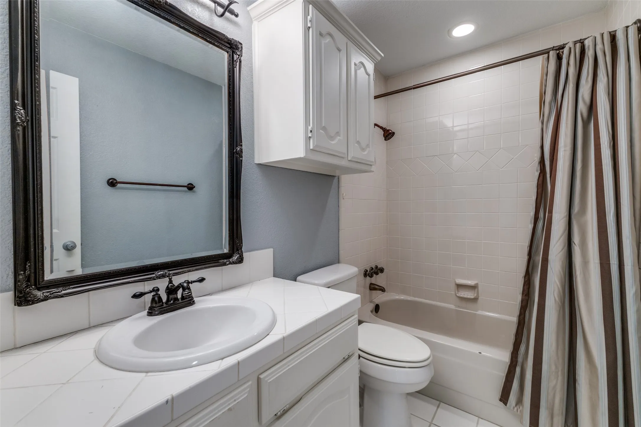 Single Family Residence For Rent in Collin County , 18612 Park Grove Lane, Dallas, Texas 75287, 4 Bedroom, 3 Bathroom, 2 Garage spaces, 2,268 Sqft, built in 1986, mls#21323519, Real Estate Agent in Dallas, Homes For Rent in Collin county, Homes For Rent in Dallas, Realtor in Dallas Texas, Real Estate Brokerage Independent Realty Texas, Luminita Cordes Realtor