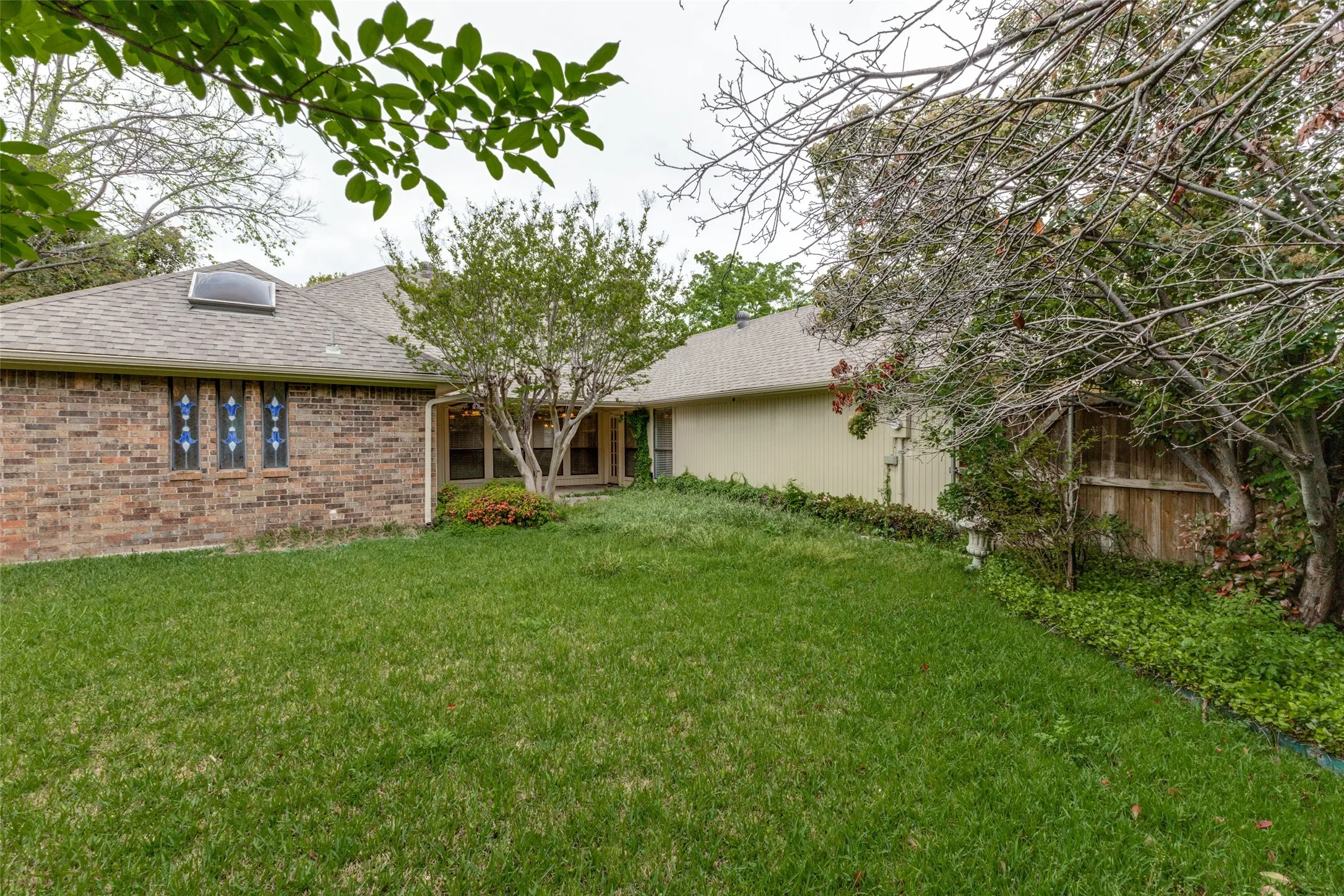 Single Family Residence For Rent in Collin County , 18612 Park Grove Lane, Dallas, Texas 75287, 4 Bedroom, 3 Bathroom, 2 Garage spaces, 2,268 Sqft, built in 1986, mls#21323519, Real Estate Agent in Dallas, Homes For Rent in Collin county, Homes For Rent in Dallas, Realtor in Dallas Texas, Real Estate Brokerage Independent Realty Texas, Luminita Cordes Realtor
