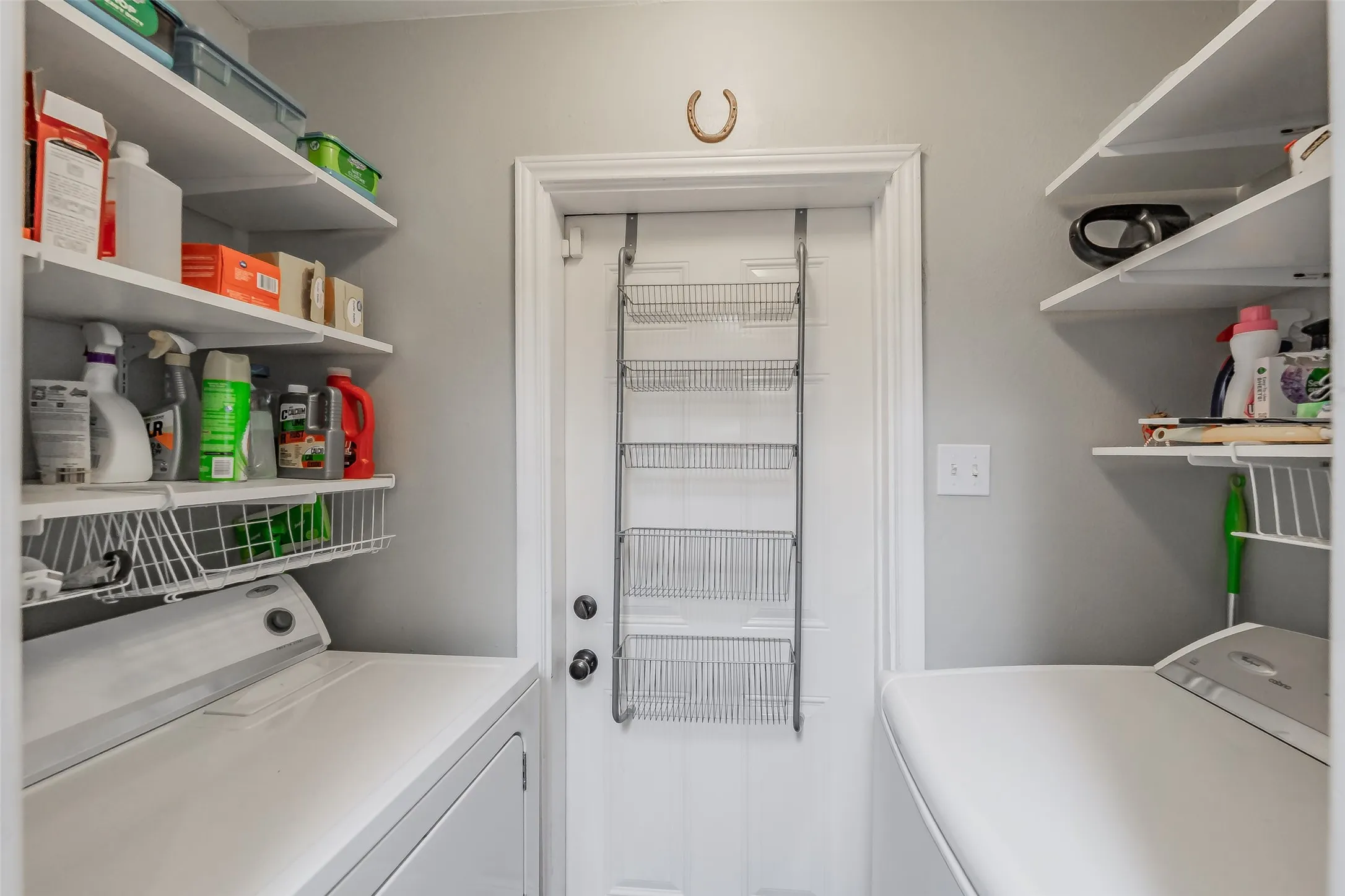 Townhouse For Sale in Tarrant County , 23 Park Lane, Bedford, Texas 76021, 2 Bedroom, 2 Bathroom, 2 Garage spaces, 1,060 Sqft, built in 1983, mls#21347299, Real Estate Agent in Bedford, Homes For Sale in Tarrant county, Homes For Sale in Bedford, Realtor in Bedford Texas, Real Estate Brokerage Independent Realty Texas, Luminita Cordes Realtor