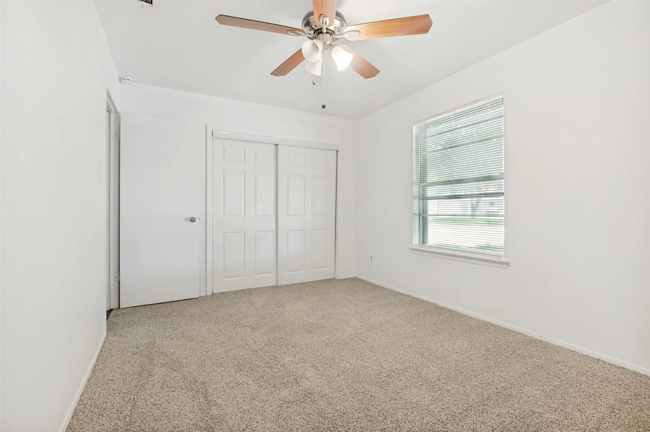 Single Family Residence For Sale in Tarrant County , 1514 Natches Drive, Arlington, Texas 76014, 3 Bedroom, 2 Bathroom, 2 Garage spaces, 1,341 Sqft, built in 1971, mls#21347390, Real Estate Agent in Arlington, Homes For Sale in Tarrant county, Homes For Sale in Arlington, Realtor in Arlington Texas, Real Estate Brokerage Independent Realty Texas, Luminita Cordes Realtor
