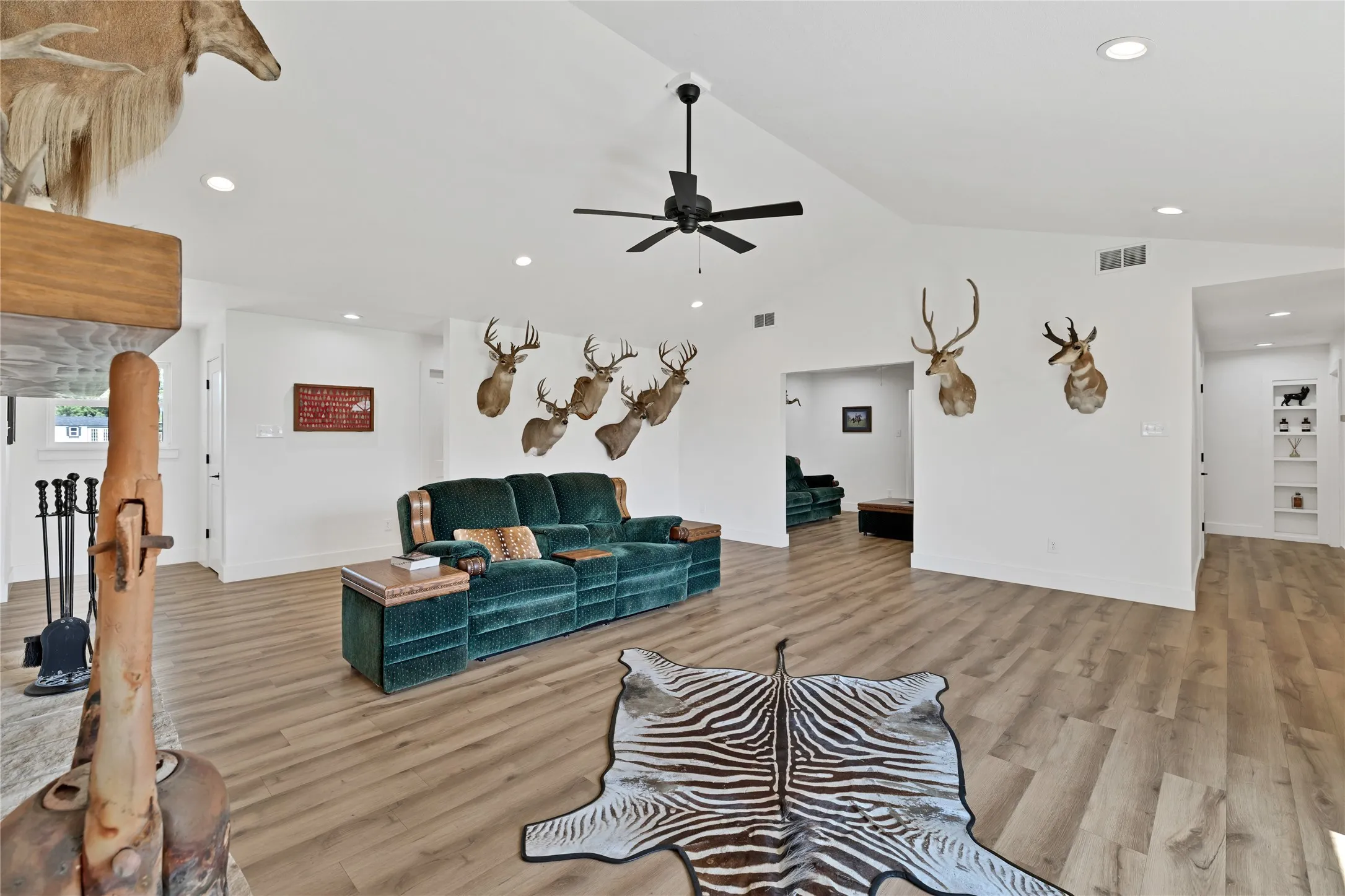 Farm For Sale in Johnson County , TBD Melissa Lane, Cleburne, Texas 76031, 3 Bedroom, 3 Bathroom, 2 Garage spaces, 2,342 Sqft, built in 1981, mls#21351213, Real Estate Agent in Cleburne, Homes For Sale in Johnson county, Homes For Sale in Cleburne, Realtor in Cleburne Texas, Real Estate Brokerage Independent Realty Texas, Luminita Cordes Realtor