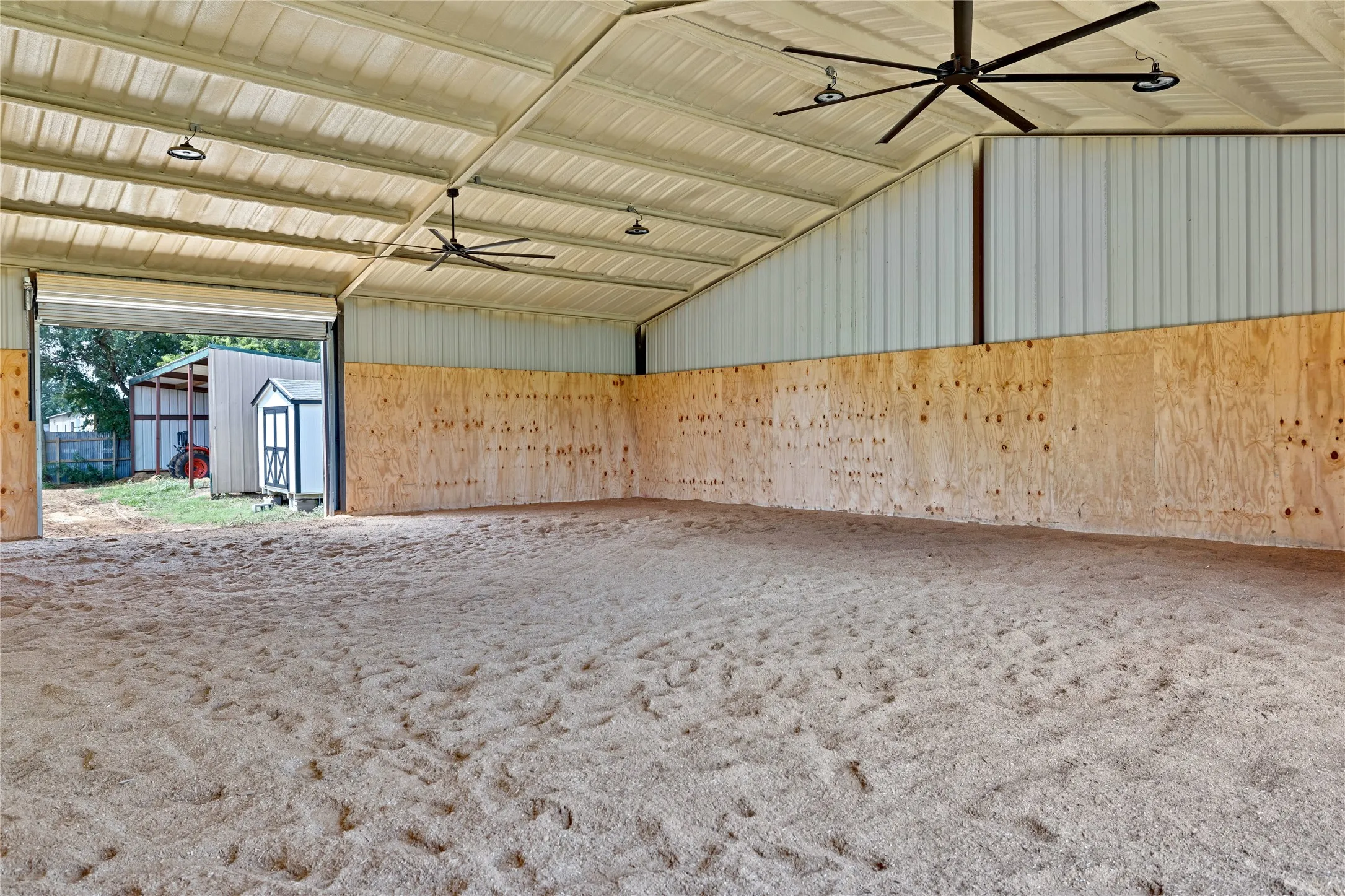 Farm For Sale in Johnson County , TBD Melissa Lane, Cleburne, Texas 76031, 3 Bedroom, 3 Bathroom, 2 Garage spaces, 2,342 Sqft, built in 1981, mls#21351213, Real Estate Agent in Cleburne, Homes For Sale in Johnson county, Homes For Sale in Cleburne, Realtor in Cleburne Texas, Real Estate Brokerage Independent Realty Texas, Luminita Cordes Realtor