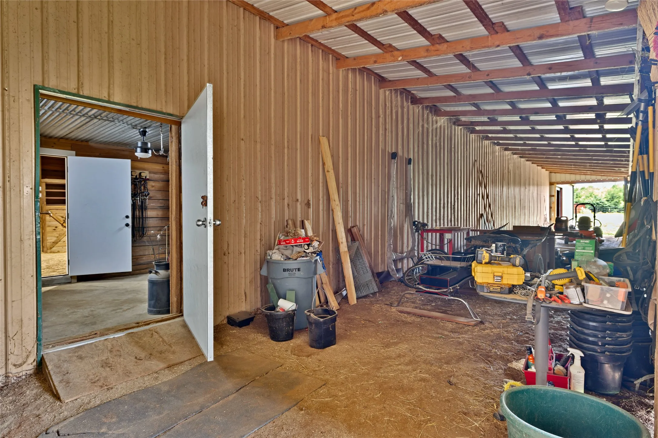 Farm For Sale in Johnson County , TBD Melissa Lane, Cleburne, Texas 76031, 3 Bedroom, 3 Bathroom, 2 Garage spaces, 2,342 Sqft, built in 1981, mls#21351213, Real Estate Agent in Cleburne, Homes For Sale in Johnson county, Homes For Sale in Cleburne, Realtor in Cleburne Texas, Real Estate Brokerage Independent Realty Texas, Luminita Cordes Realtor