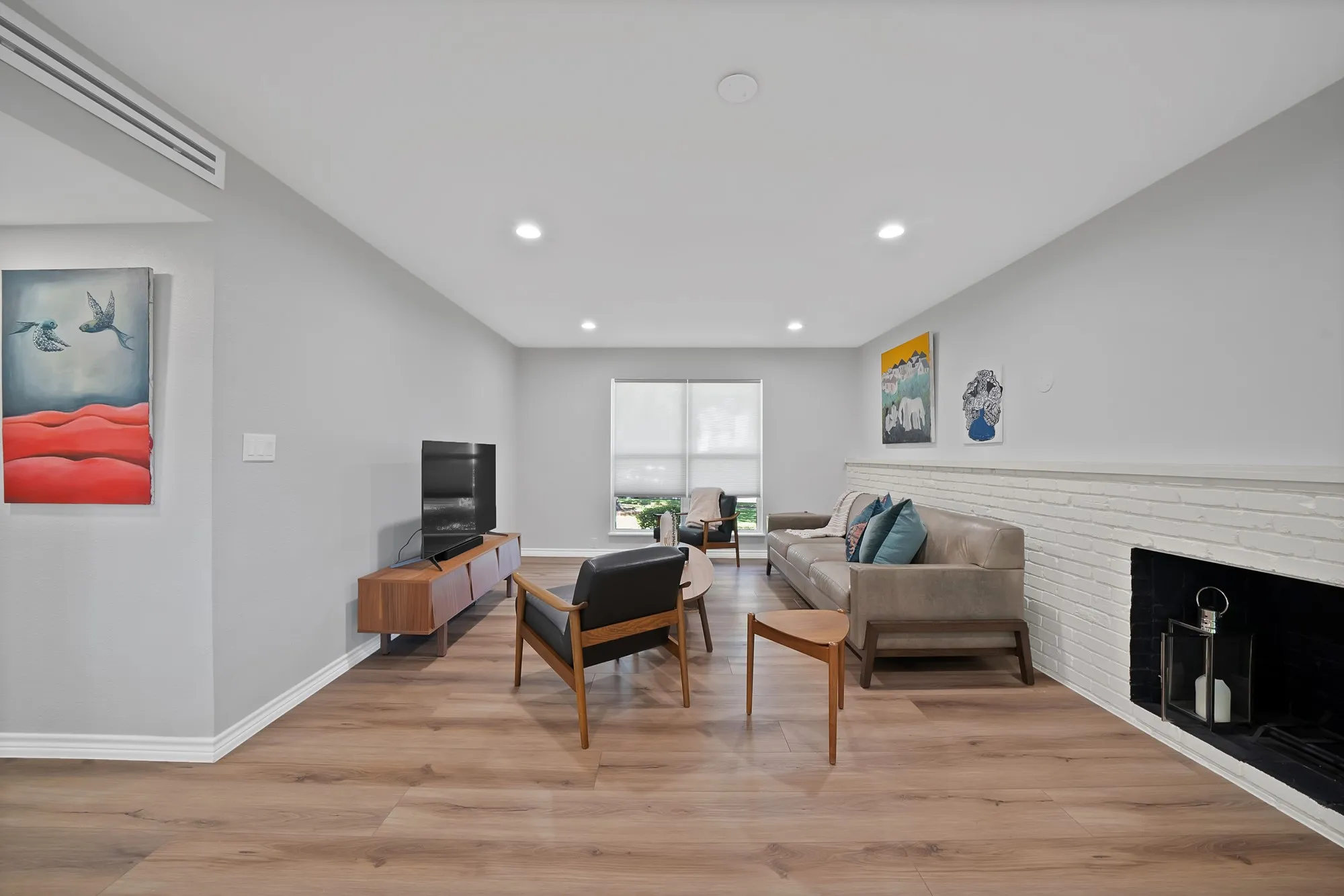 Single Family Residence For Rent in Dallas County , 1427 Stagecoach Drive, Richardson, Texas 75080, 4 Bedroom, 3 Bathroom, 2 Garage spaces, 2,332 Sqft, built in 1964, mls#21352231, Real Estate Agent in Richardson, Homes For Rent in Dallas county, Homes For Rent in Richardson, Realtor in Richardson Texas, Real Estate Brokerage Independent Realty Texas, Luminita Cordes Realtor