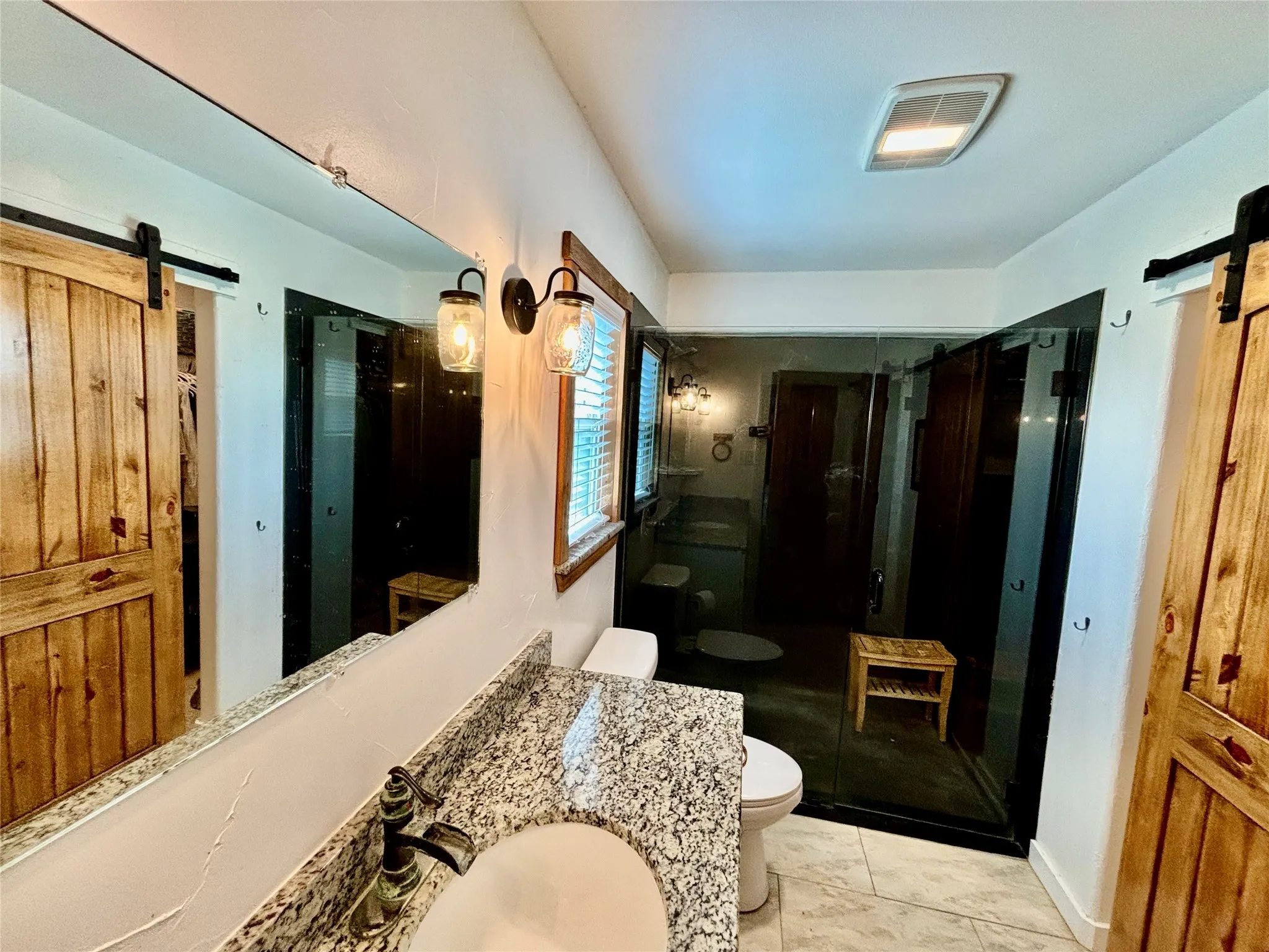 Single Family Residence For Sale in Mc Lennan County , 325 Grassy Way, Elm Mott, Texas 76640, 4 Bedroom, 3 Bathroom, Garage spaces, 1,798 Sqft, built in 1983, mls#21351932, Real Estate Agent in Elm Mott, Homes For Sale in Mc Lennan county, Homes For Sale in Elm Mott, Realtor in Elm Mott Texas, Real Estate Brokerage Independent Realty Texas, Luminita Cordes Realtor
