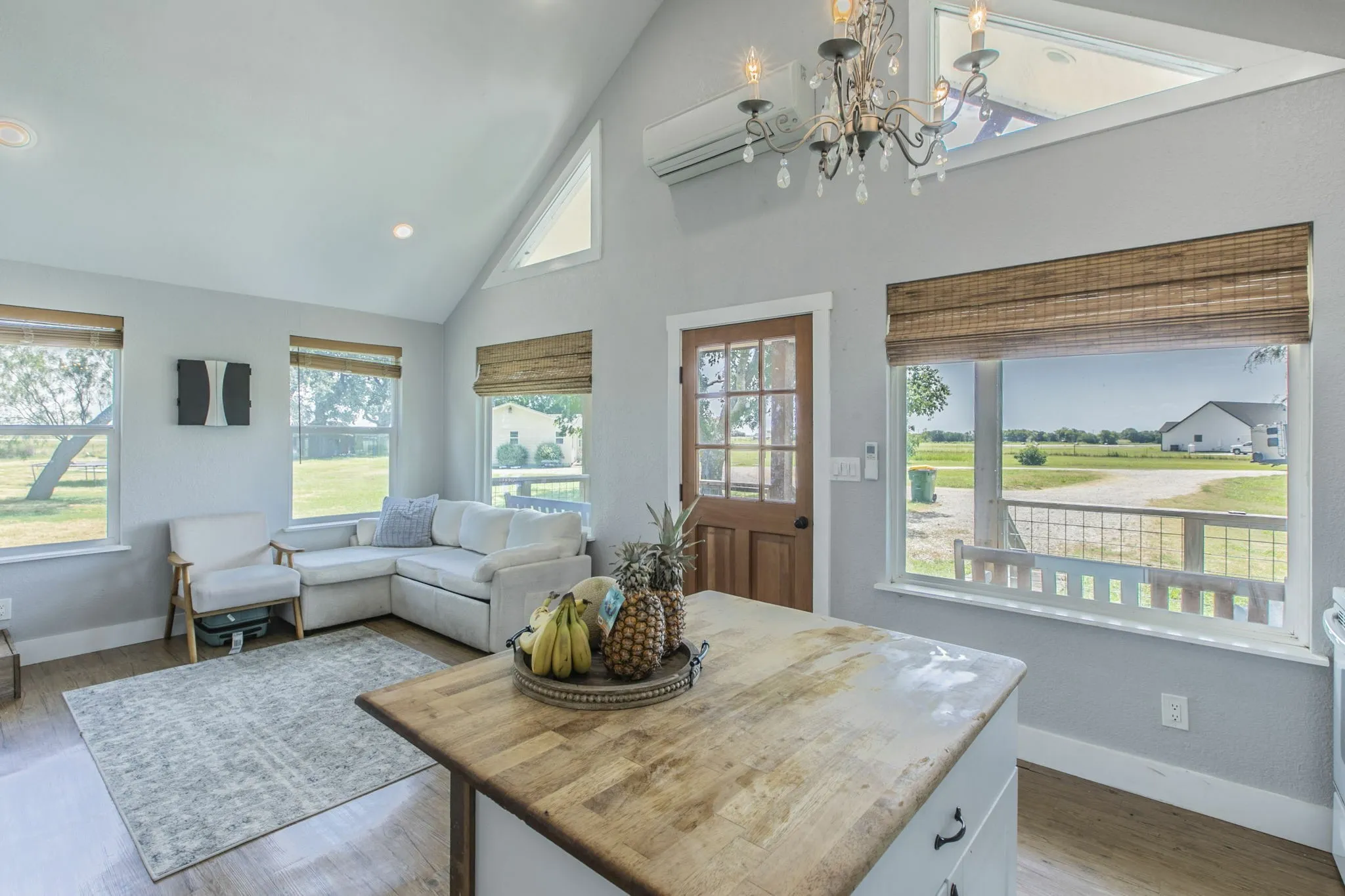 Single Family Residence For Sale in Mc Lennan County , 325 Grassy Way, Elm Mott, Texas 76640, 4 Bedroom, 3 Bathroom, Garage spaces, 1,798 Sqft, built in 1983, mls#21351932, Real Estate Agent in Elm Mott, Homes For Sale in Mc Lennan county, Homes For Sale in Elm Mott, Realtor in Elm Mott Texas, Real Estate Brokerage Independent Realty Texas, Luminita Cordes Realtor