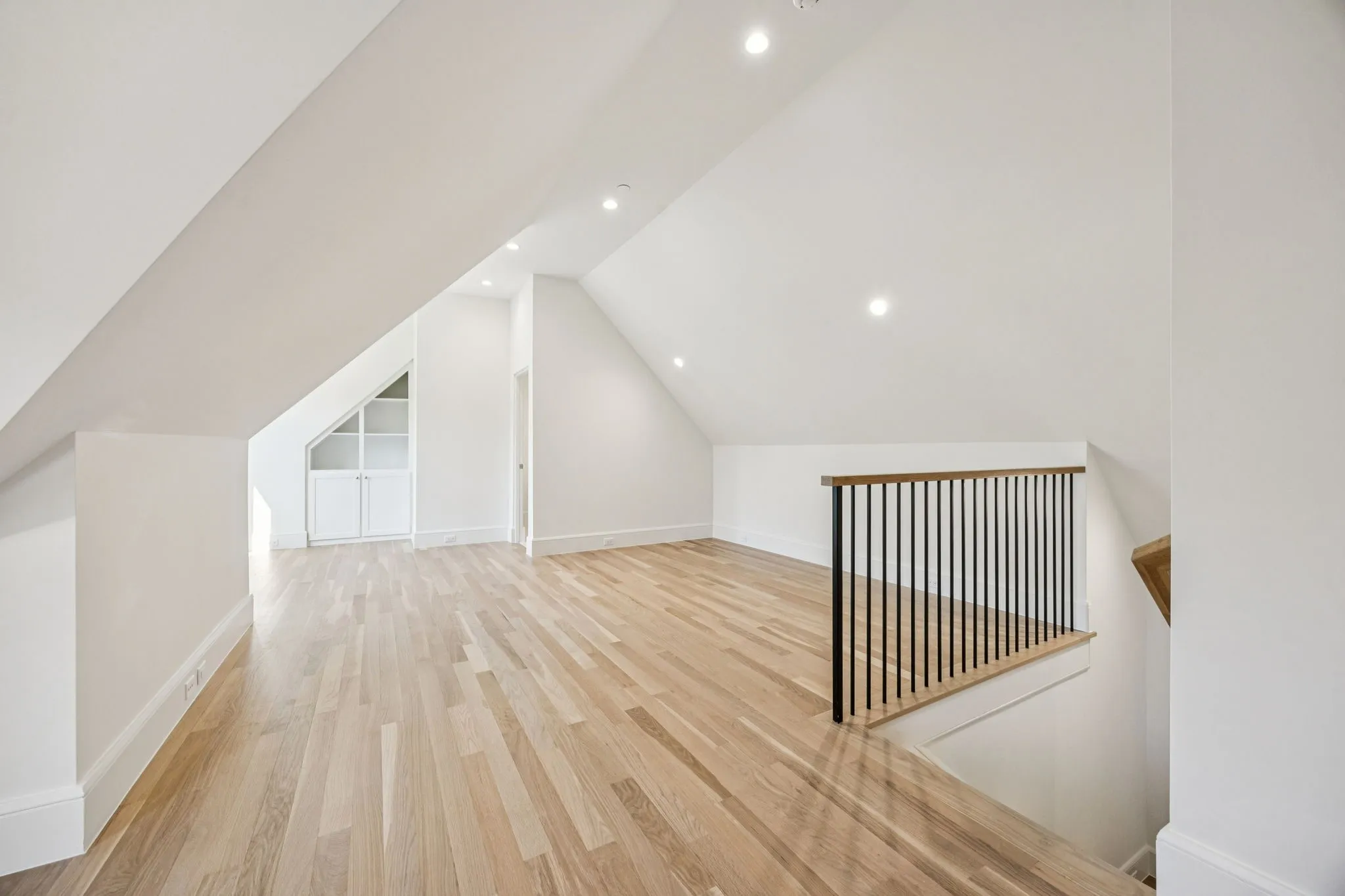 Single Family Residence For Sale in Dallas County , 3744 Stanford Avenue, University Park, Texas 75225, 6 Bedroom, 7 Bathroom, 2 Garage spaces, 5,353 Sqft, built in 2026, mls#21352236, Real Estate Agent in University Park, Homes For Sale in Dallas county, Homes For Sale in University Park, Realtor in University Park Texas, Real Estate Brokerage Independent Realty Texas, Luminita Cordes Realtor