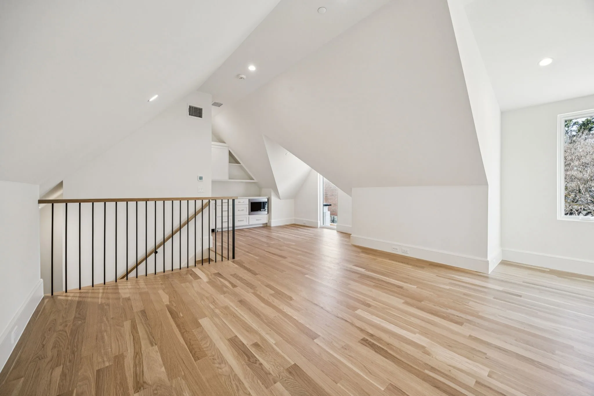 Single Family Residence For Sale in Dallas County , 3744 Stanford Avenue, University Park, Texas 75225, 6 Bedroom, 7 Bathroom, 2 Garage spaces, 5,353 Sqft, built in 2026, mls#21352236, Real Estate Agent in University Park, Homes For Sale in Dallas county, Homes For Sale in University Park, Realtor in University Park Texas, Real Estate Brokerage Independent Realty Texas, Luminita Cordes Realtor