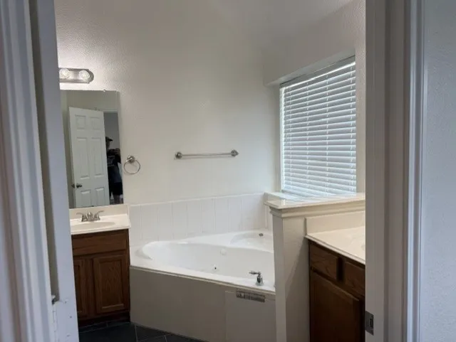 Single Family Residence For Rent in Collin County , 509 S Avalanche Drive, Murphy, Texas 75094, 5 Bedroom, 3 Bathroom, 2 Garage spaces, 2,742 Sqft, built in 2005, mls#21352238, Real Estate Agent in Murphy, Homes For Rent in Collin county, Homes For Rent in Murphy, Realtor in Murphy Texas, Real Estate Brokerage Independent Realty Texas, Luminita Cordes Realtor