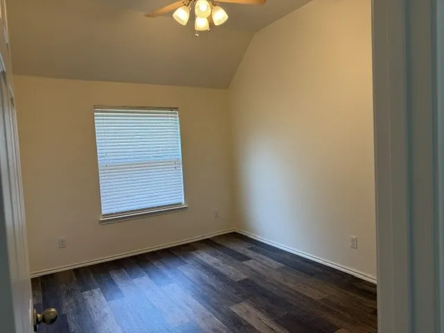 Single Family Residence For Rent in Collin County , 509 S Avalanche Drive, Murphy, Texas 75094, 5 Bedroom, 3 Bathroom, 2 Garage spaces, 2,742 Sqft, built in 2005, mls#21352238, Real Estate Agent in Murphy, Homes For Rent in Collin county, Homes For Rent in Murphy, Realtor in Murphy Texas, Real Estate Brokerage Independent Realty Texas, Luminita Cordes Realtor