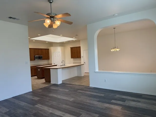 Single Family Residence For Rent in Collin County , 509 S Avalanche Drive, Murphy, Texas 75094, 5 Bedroom, 3 Bathroom, 2 Garage spaces, 2,742 Sqft, built in 2005, mls#21352238, Real Estate Agent in Murphy, Homes For Rent in Collin county, Homes For Rent in Murphy, Realtor in Murphy Texas, Real Estate Brokerage Independent Realty Texas, Luminita Cordes Realtor