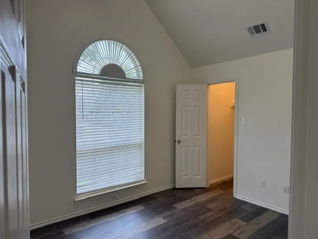 Single Family Residence For Rent in Collin County , 509 S Avalanche Drive, Murphy, Texas 75094, 5 Bedroom, 3 Bathroom, 2 Garage spaces, 2,742 Sqft, built in 2005, mls#21352238, Real Estate Agent in Murphy, Homes For Rent in Collin county, Homes For Rent in Murphy, Realtor in Murphy Texas, Real Estate Brokerage Independent Realty Texas, Luminita Cordes Realtor